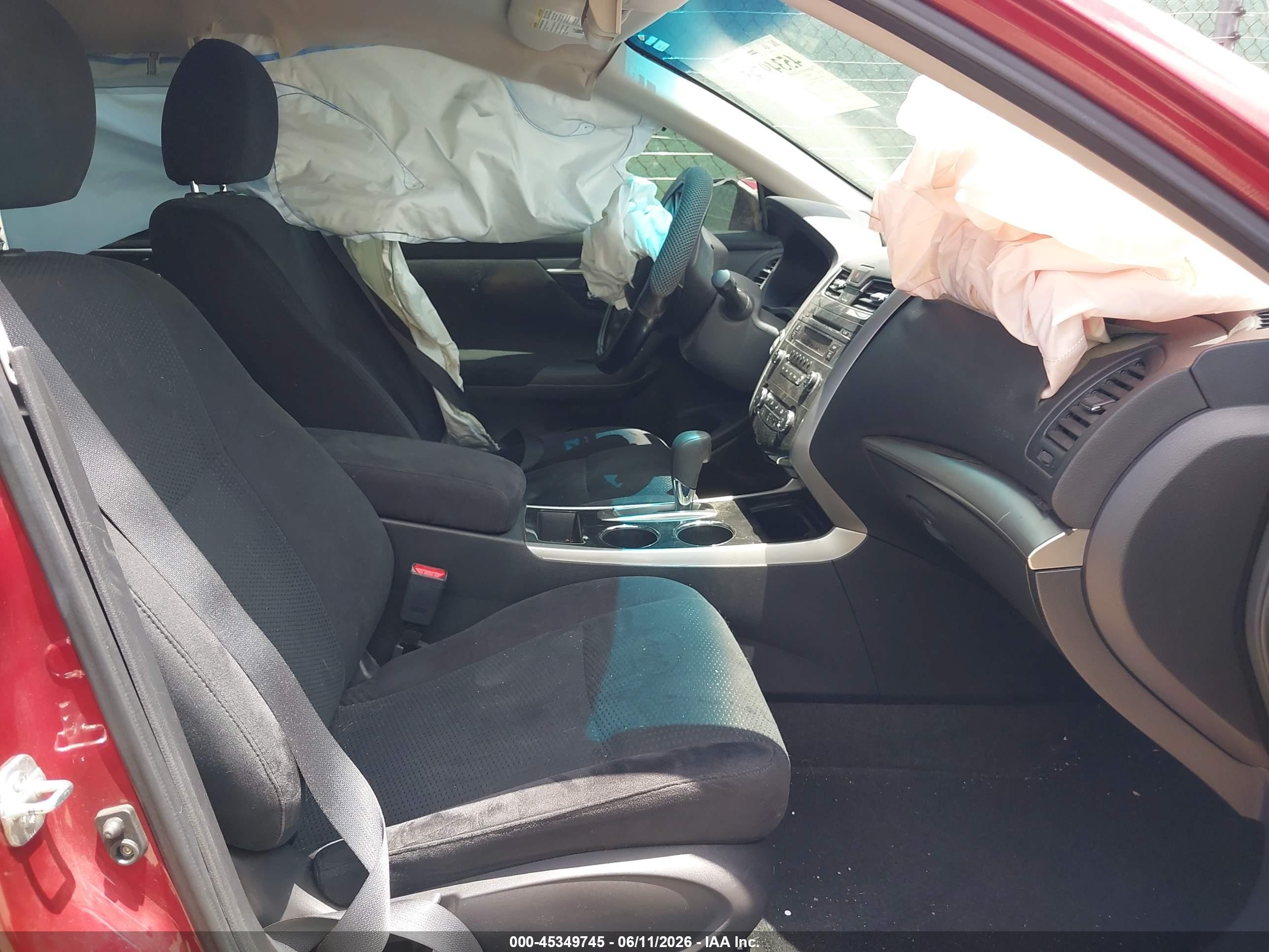 2014 Nissan Altima 2.5 S Red vin: 1N4AL3AP6EN341251