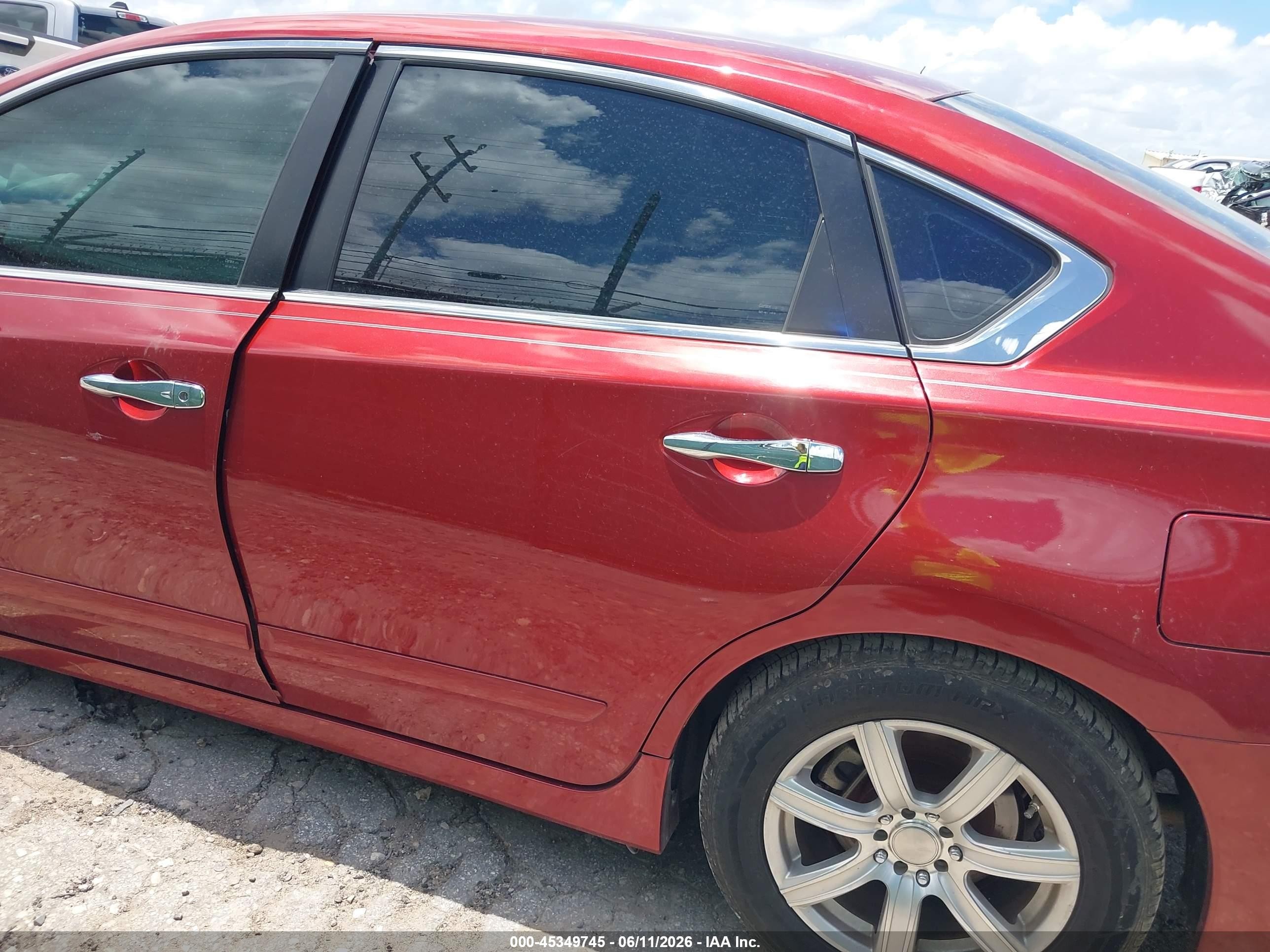 2014 Nissan Altima 2.5 S Red vin: 1N4AL3AP6EN341251