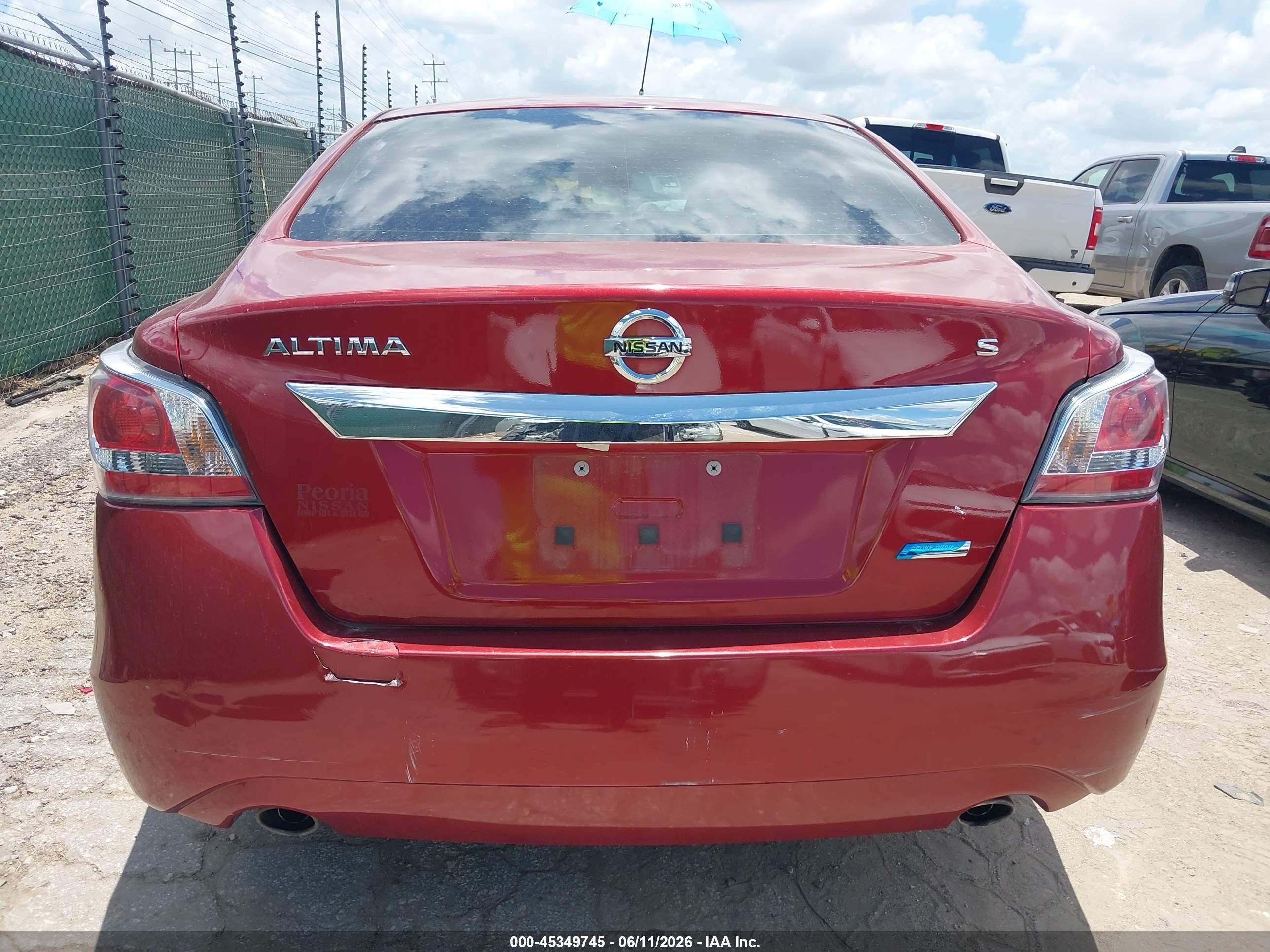 2014 Nissan Altima 2.5 S Red vin: 1N4AL3AP6EN341251