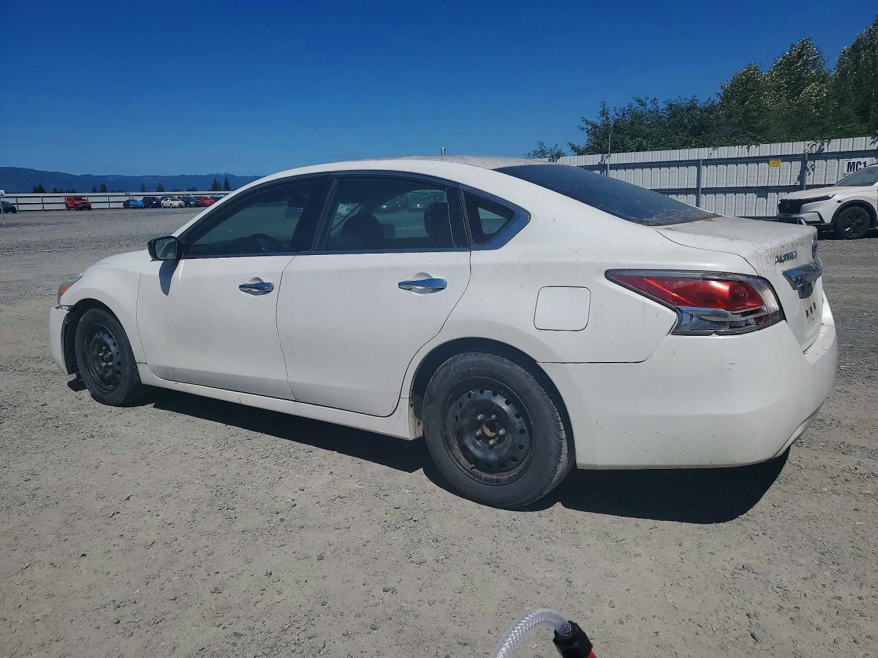 2014 Nissan Altima 2.5 S White vin: 1N4AL3AP6EN345851