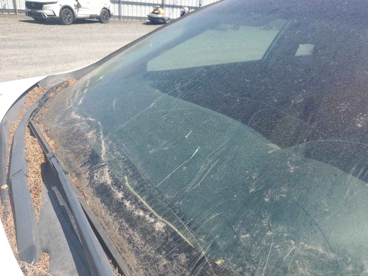 2014 Nissan Altima 2.5 S White vin: 1N4AL3AP6EN345851 Damage: Windshield, Broken, Replacement Required