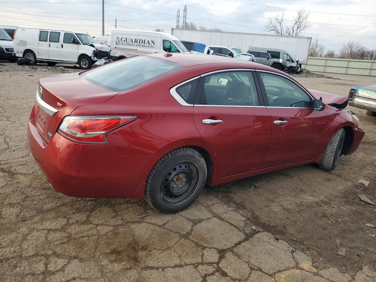 2014 Nissan Altima 2.5 Red vin: 1N4AL3AP6EN352590
