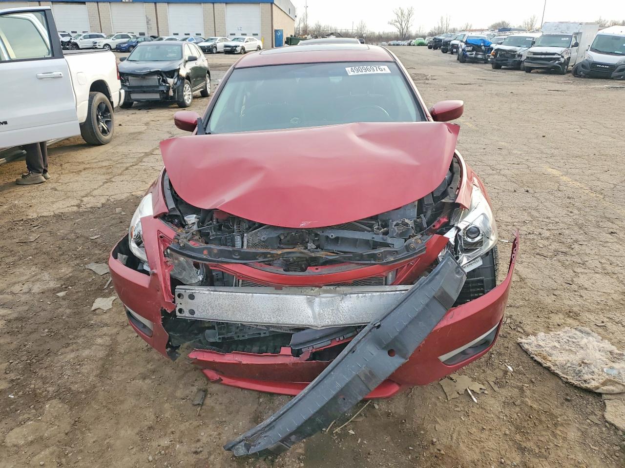 2014 Nissan Altima 2.5 Red vin: 1N4AL3AP6EN352590