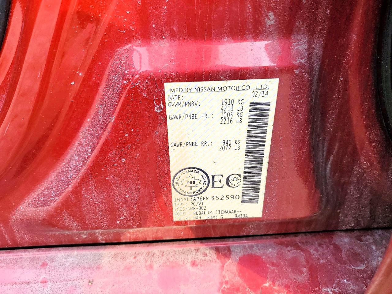 2014 Nissan Altima 2.5 Red vin: 1N4AL3AP6EN352590