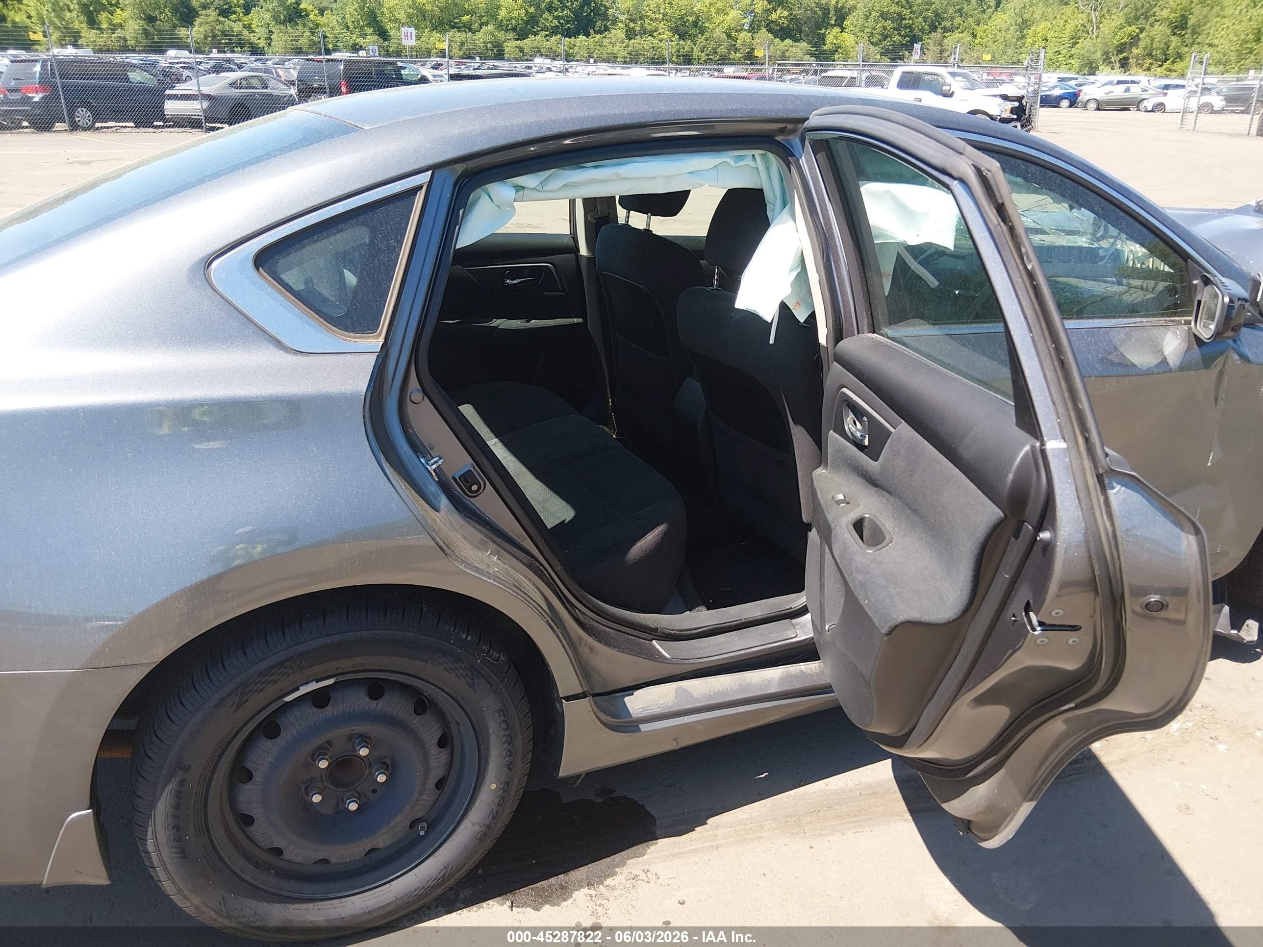 2015 Nissan Altima 2.5 S Gray vin: 1N4AL3AP6FC111061