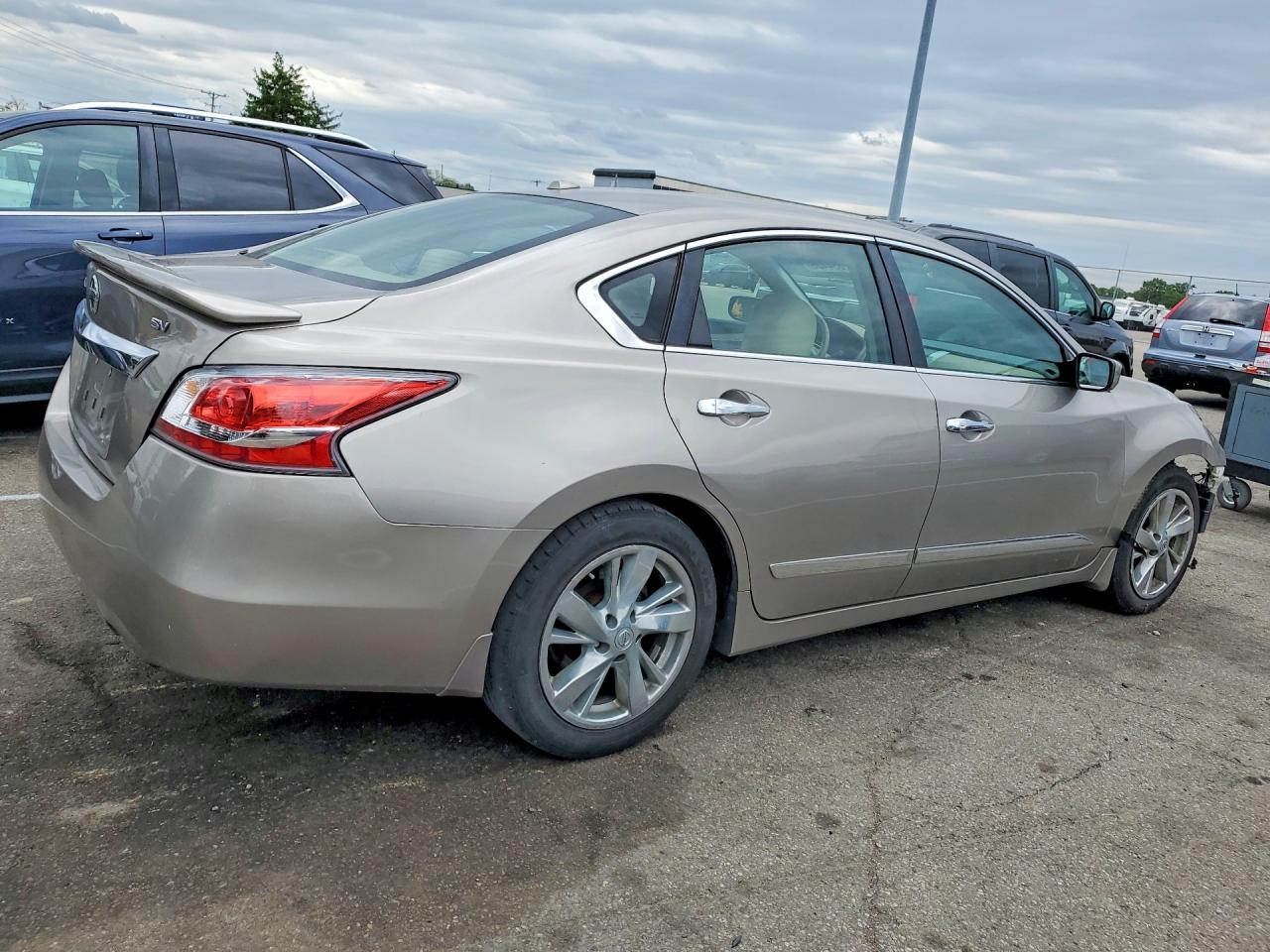 2015 Nissan Altima 2.5 Sv Silver vin: 1N4AL3AP6FC114865
