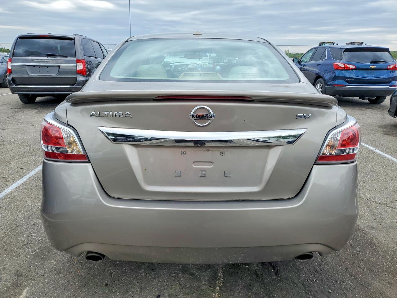 2015 Nissan Altima 2.5 Sv Silver vin: 1N4AL3AP6FC114865