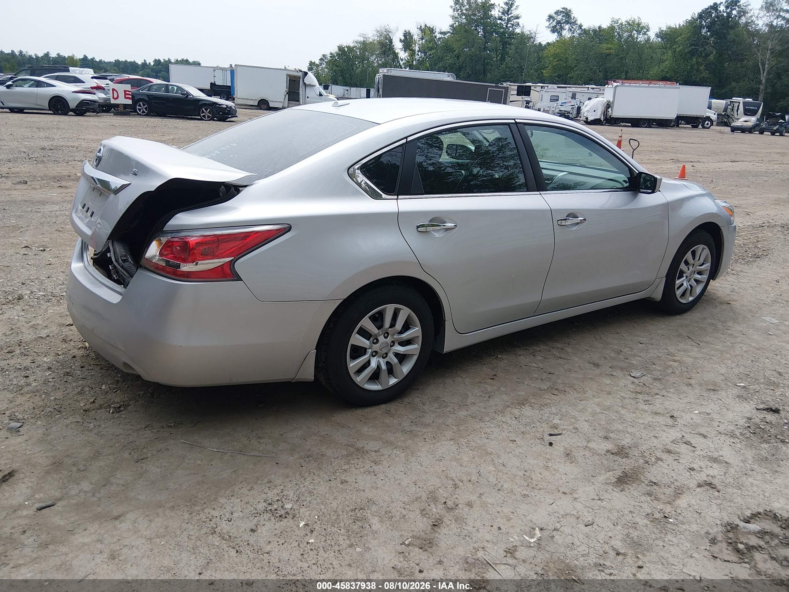 2015 Nissan Altima 2.5 S Silver vin: 1N4AL3AP6FC130337