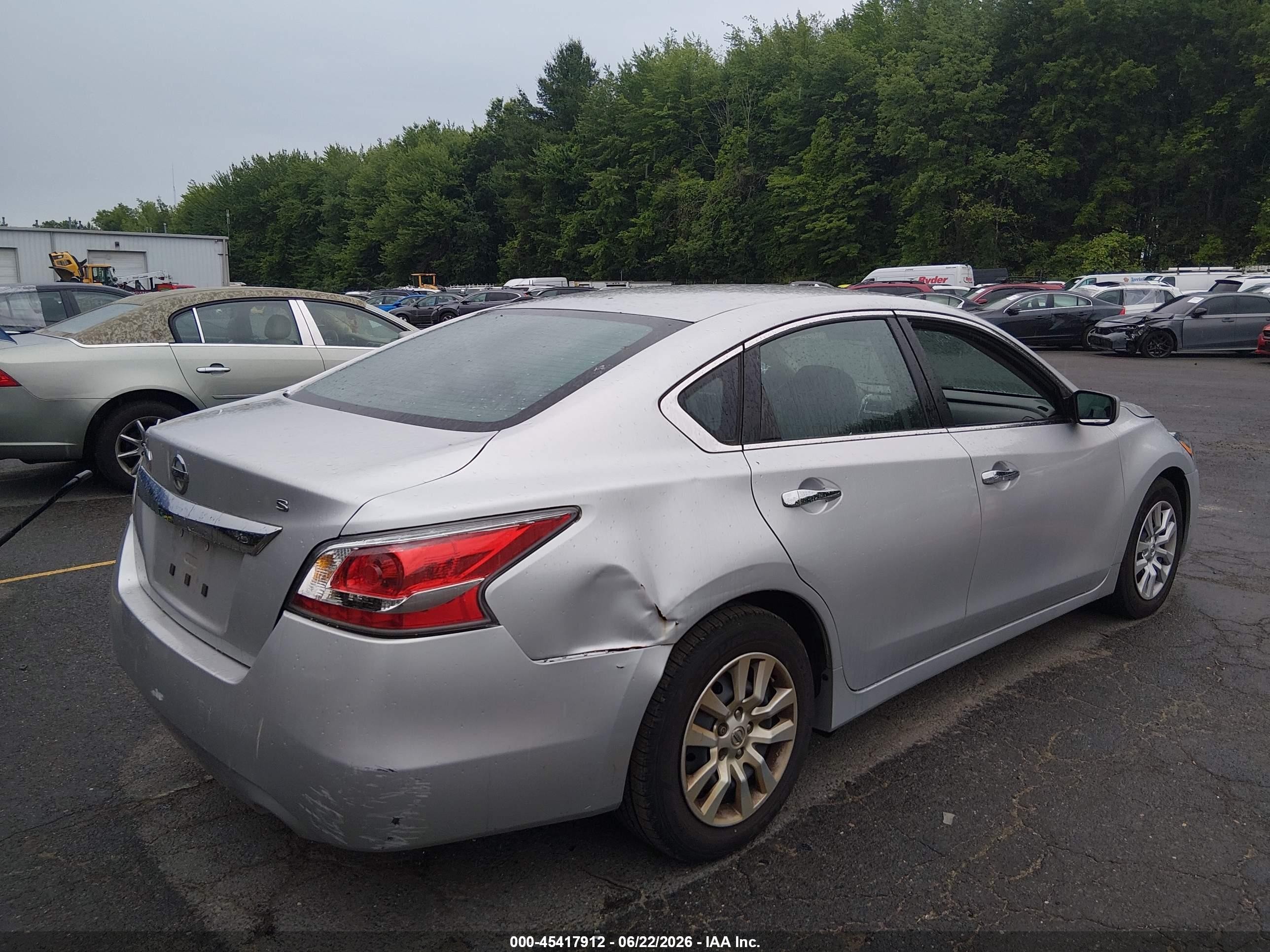 2015 Nissan Altima 2.5 S Silver vin: 1N4AL3AP6FC136431