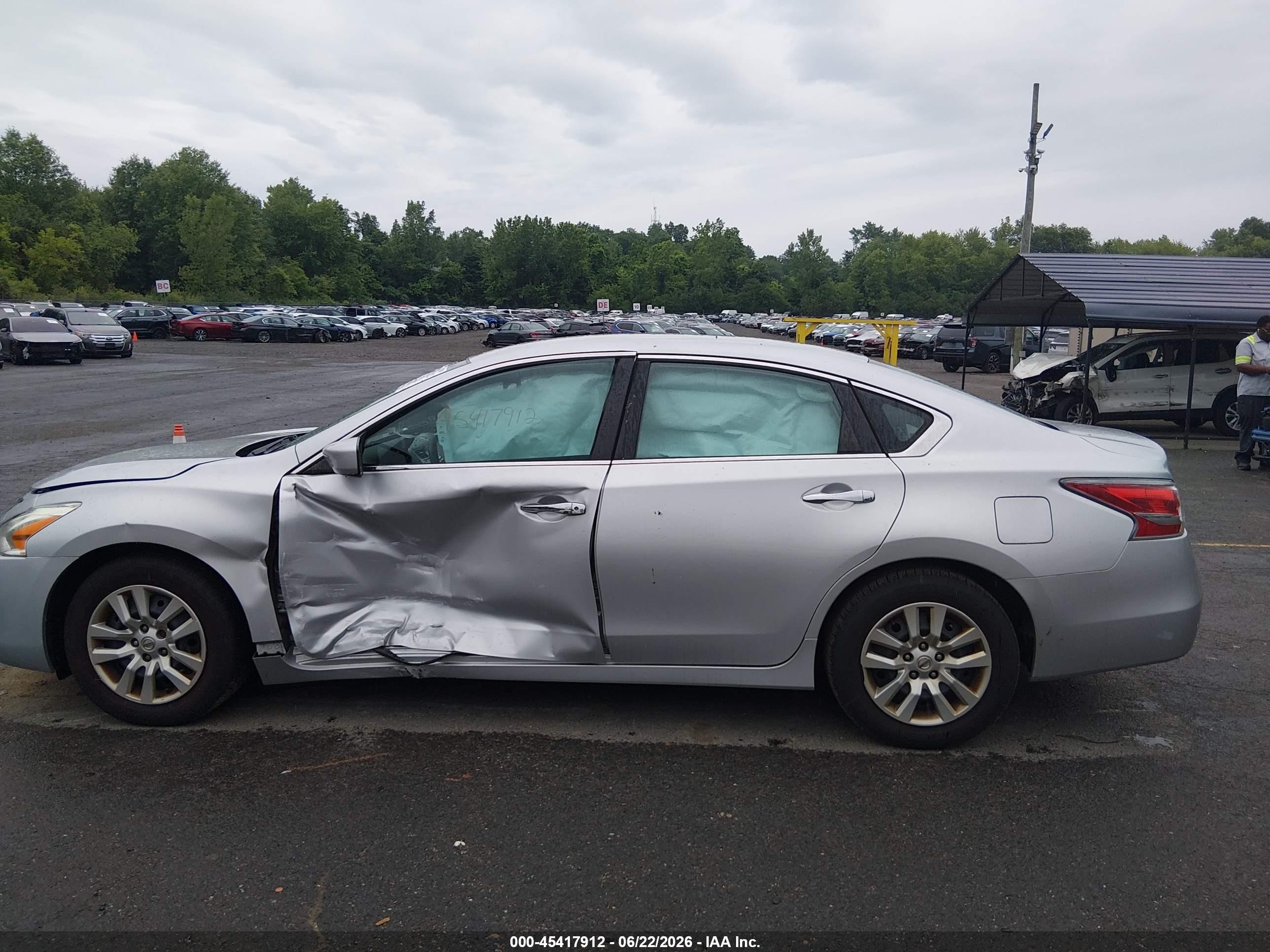 2015 Nissan Altima 2.5 S Silver vin: 1N4AL3AP6FC136431