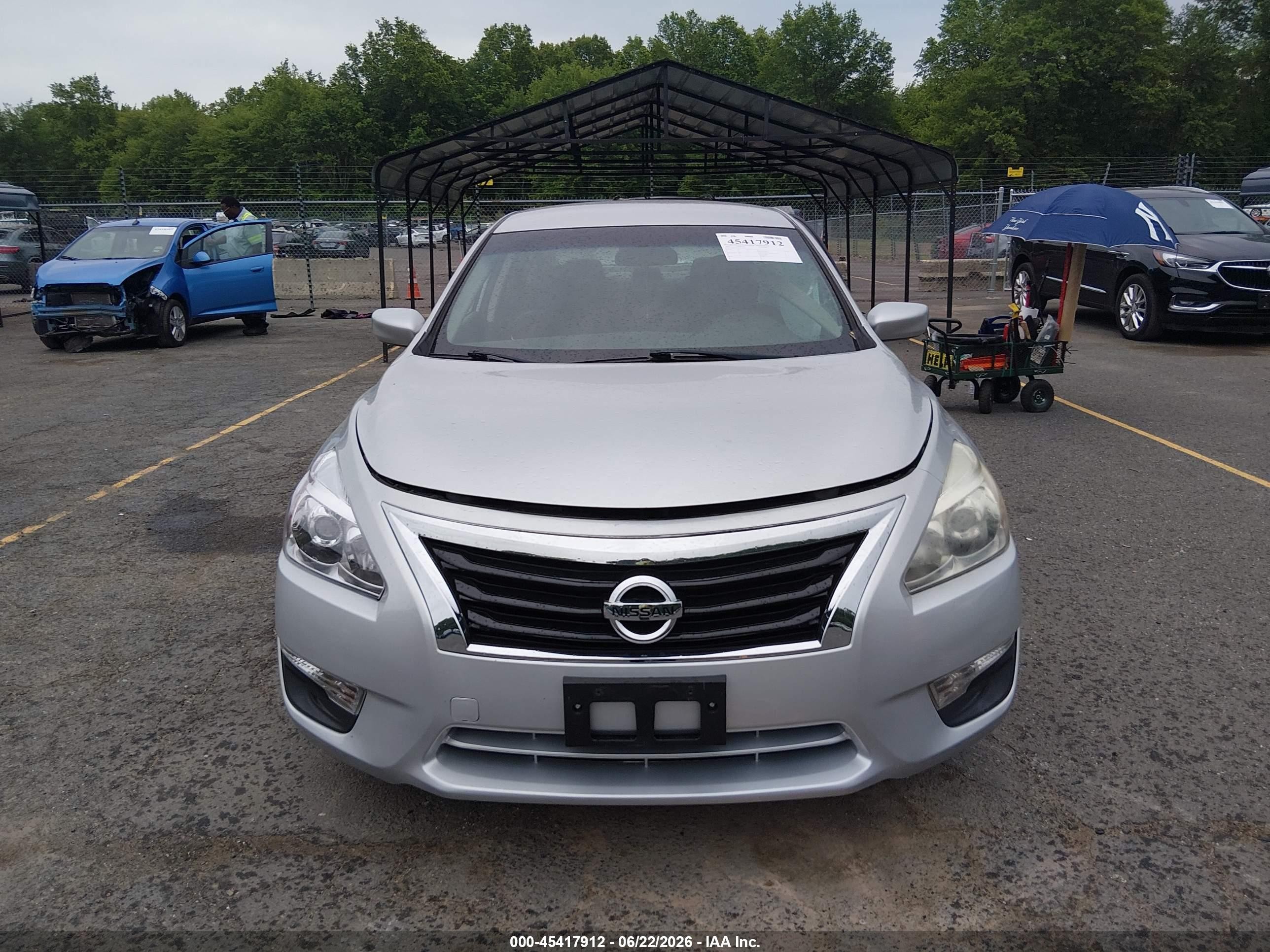 2015 Nissan Altima 2.5 S Silver vin: 1N4AL3AP6FC136431