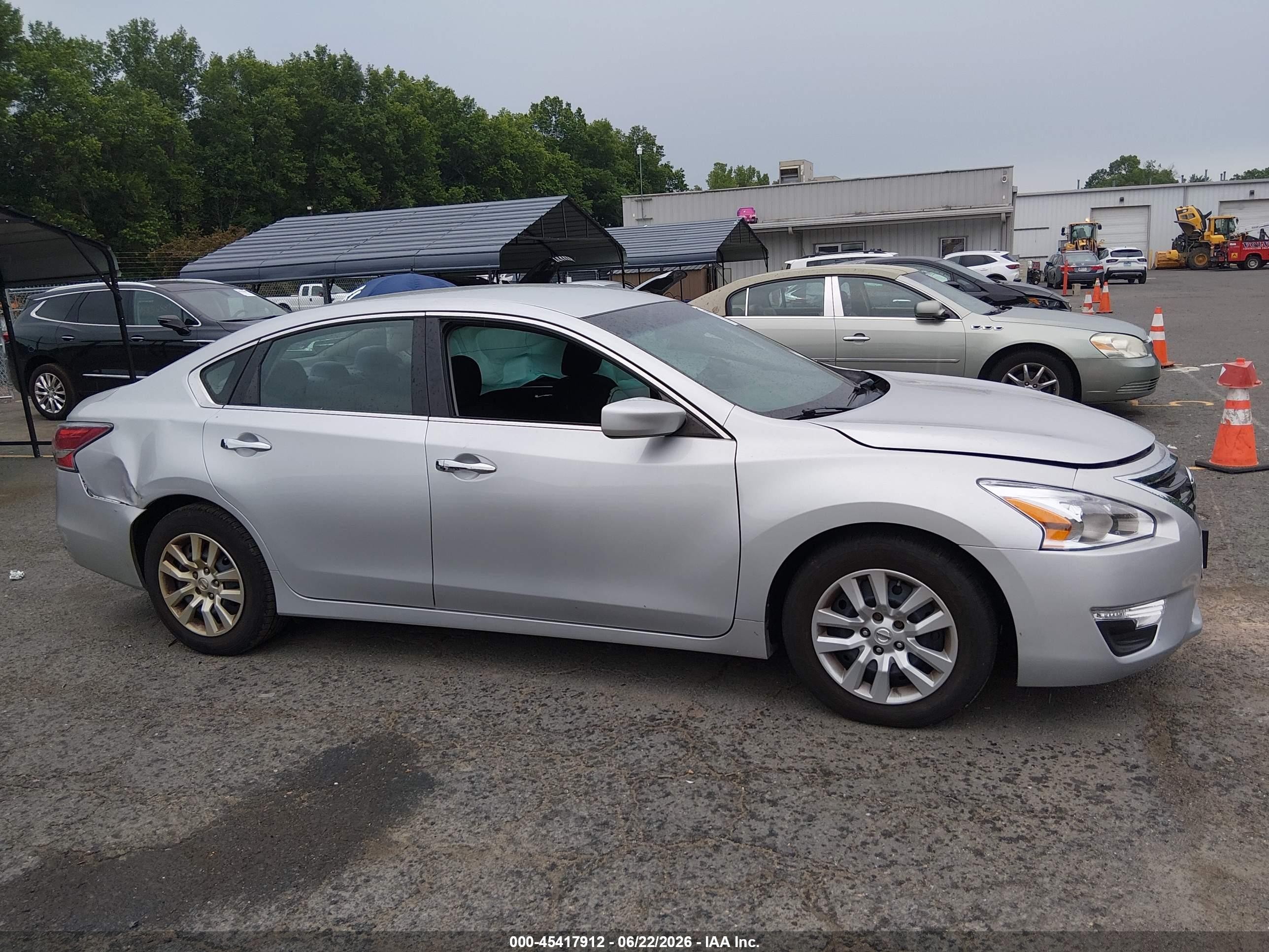 2015 Nissan Altima 2.5 S Silver vin: 1N4AL3AP6FC136431