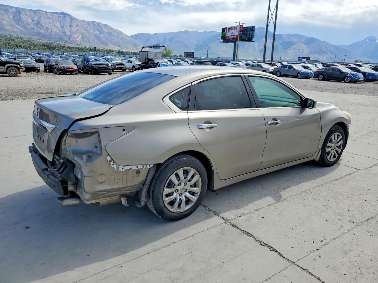 2015 Nissan Altima 2.5 S Tan vin: 1N4AL3AP6FC140558