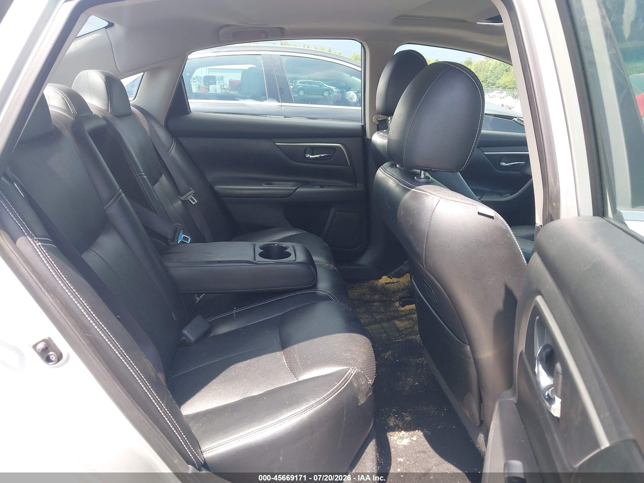 2015 Nissan Altima 2.5 Sv Silver vin: 1N4AL3AP6FC170689