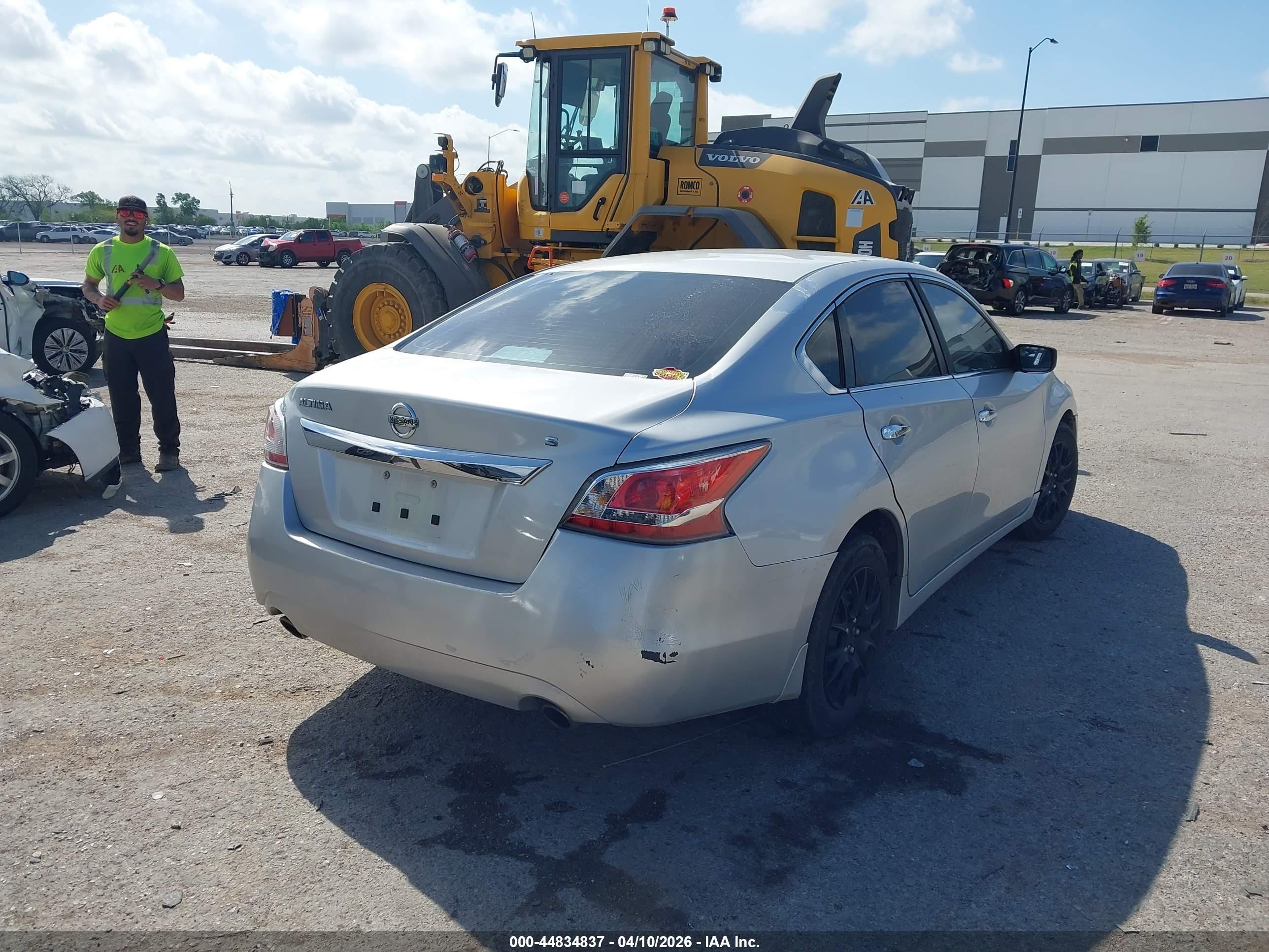 2015 Nissan Altima 2.5 S Серебряный vin: 1N4AL3AP6FC177061