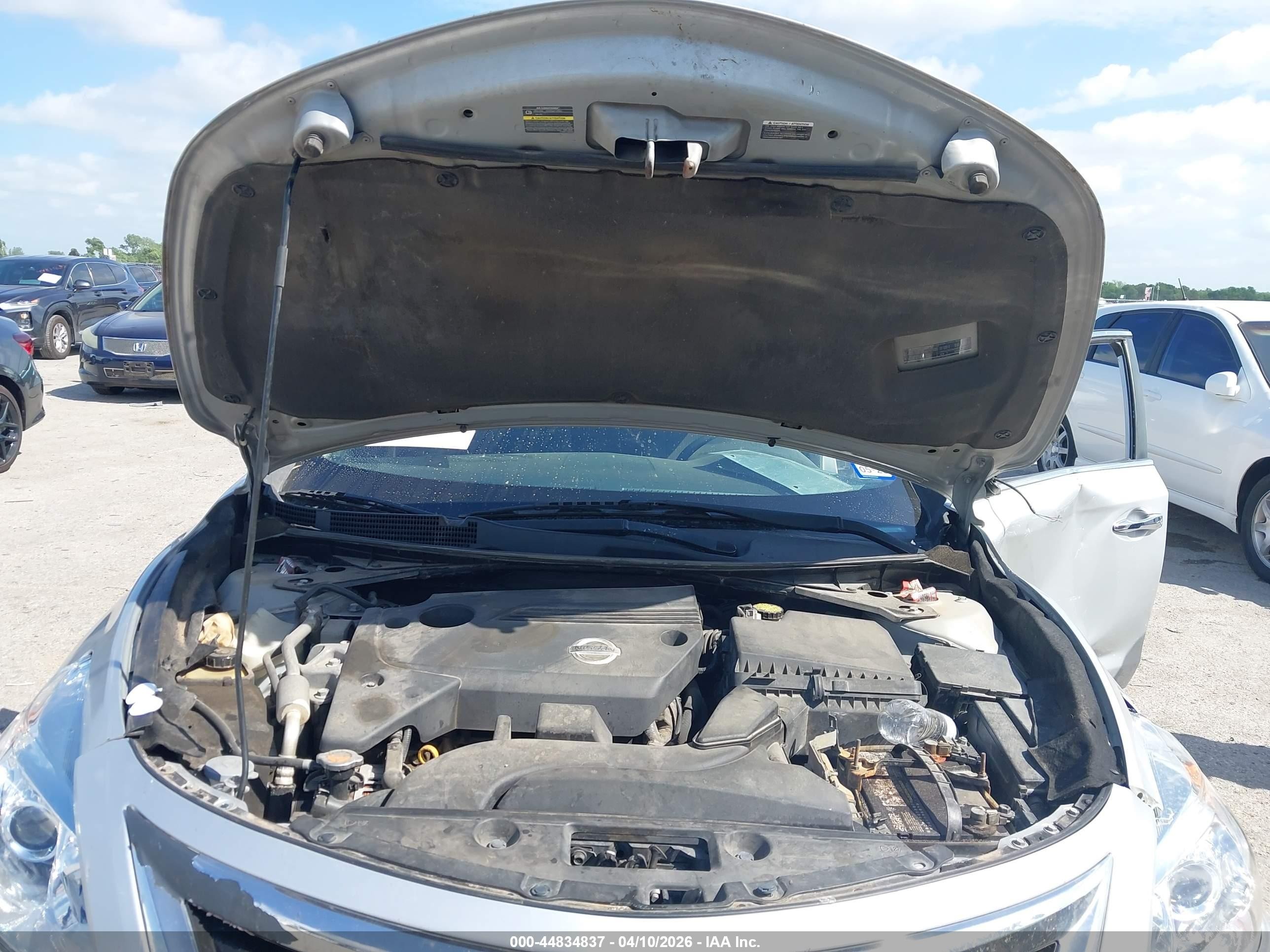 2015 Nissan Altima 2.5 S Серебряный vin: 1N4AL3AP6FC177061
