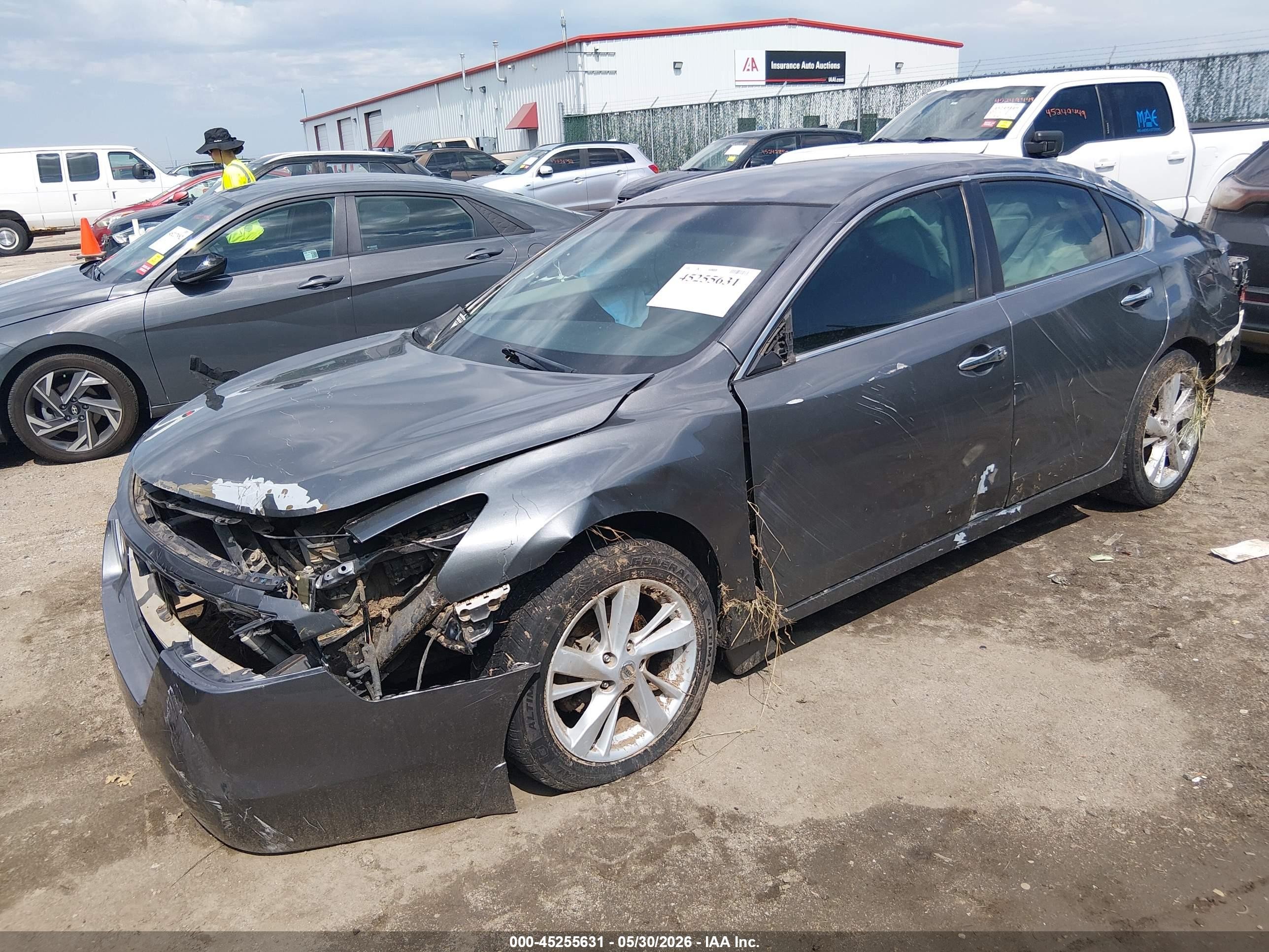 2015 Nissan Altima 2.5 Sv Серый vin: 1N4AL3AP6FC179022