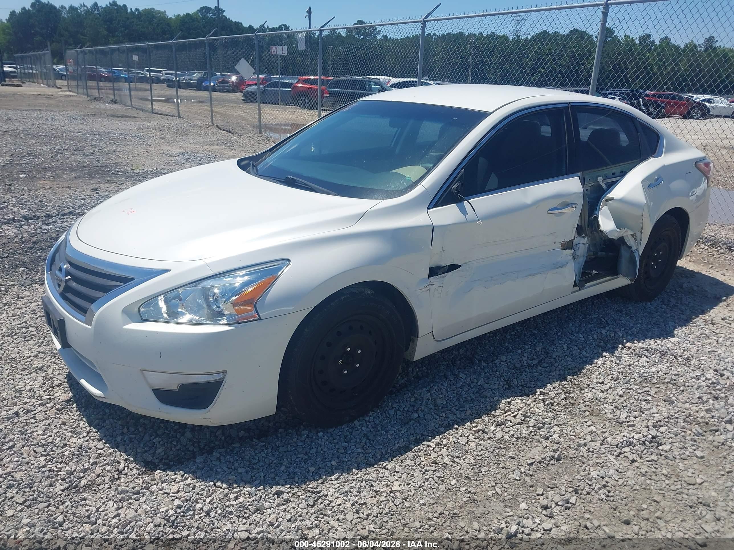 2015 Nissan Altima 2.5 White vin: 1N4AL3AP6FC180168