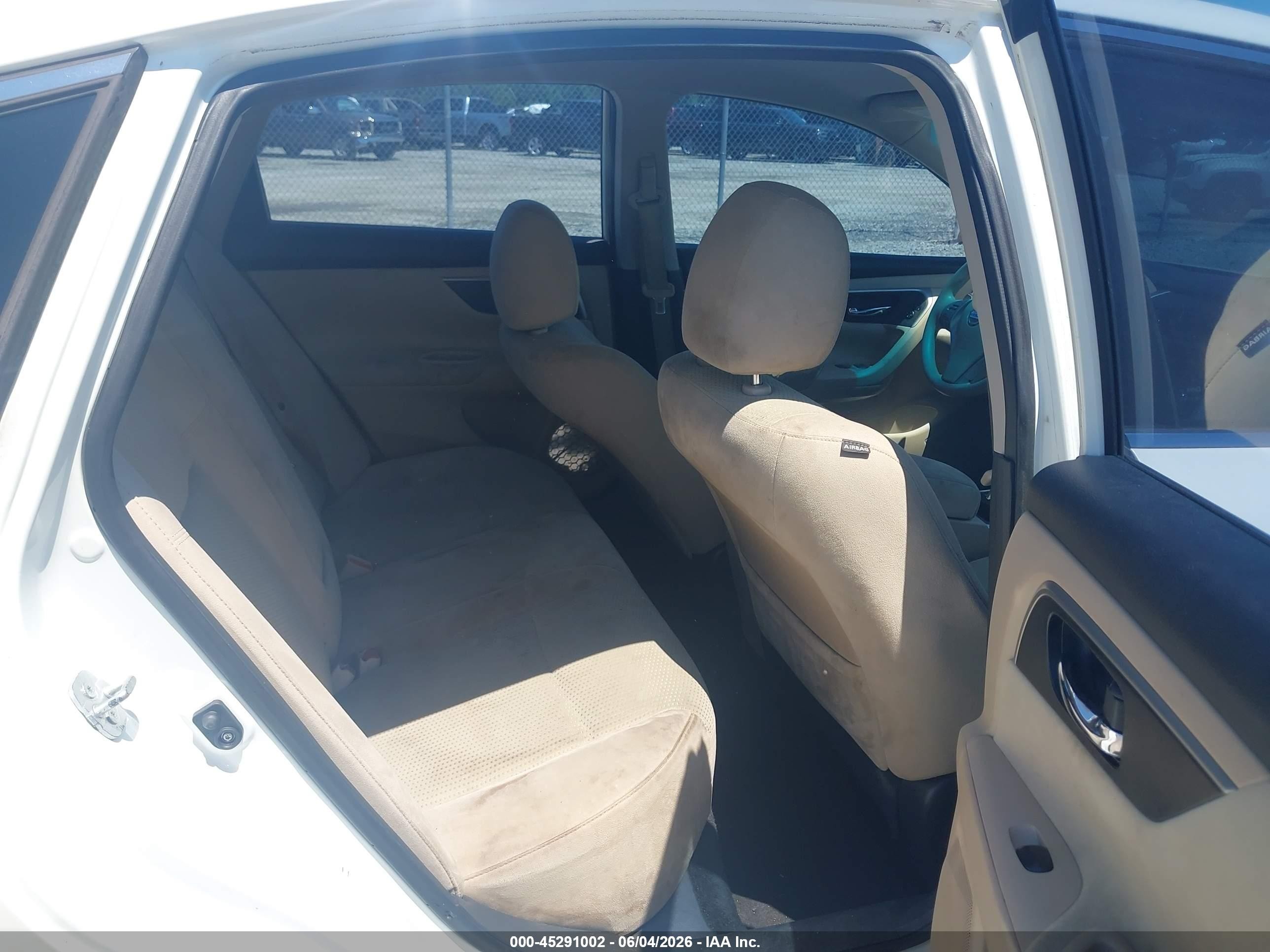 2015 Nissan Altima 2.5 White vin: 1N4AL3AP6FC180168