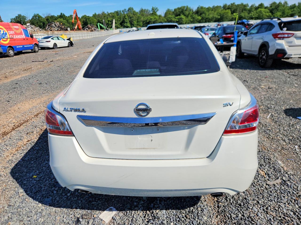 2015 Nissan Altima 2.5 Sv White vin: 1N4AL3AP6FC187346