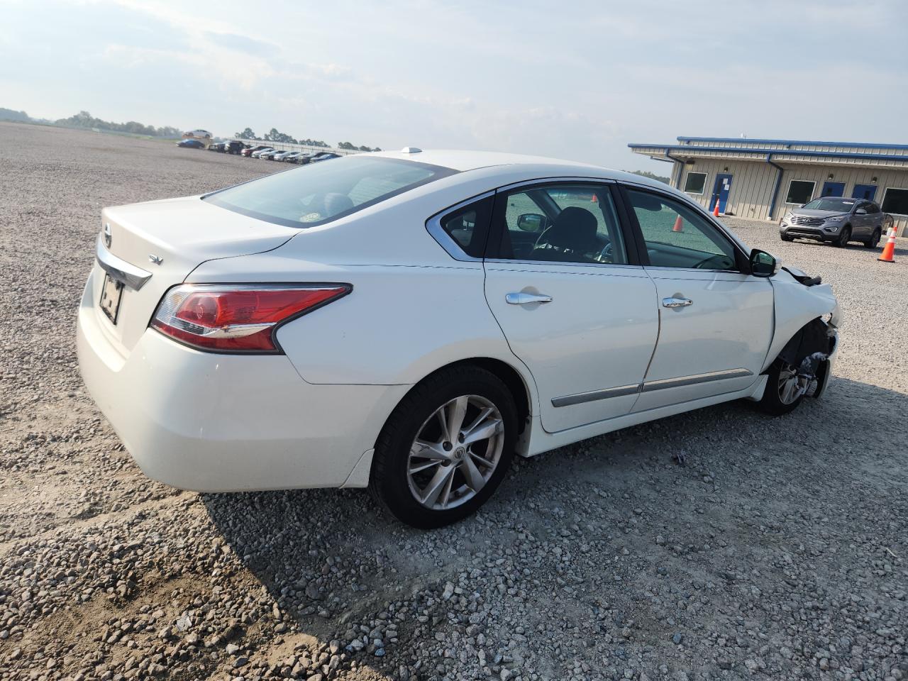 2015 Nissan Altima 2.5 Sv White vin: 1N4AL3AP6FC188450