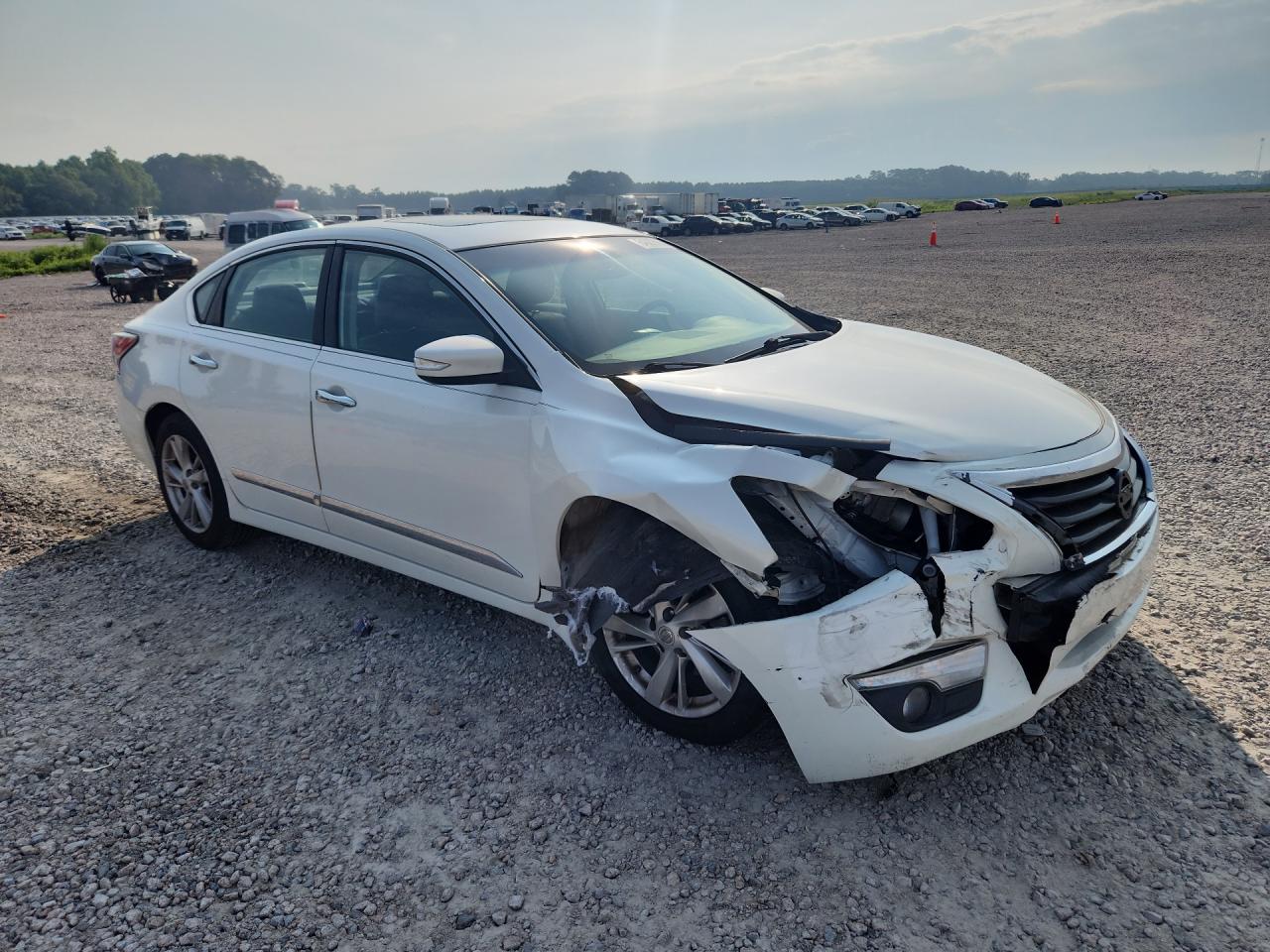 2015 Nissan Altima 2.5 Sv White vin: 1N4AL3AP6FC188450