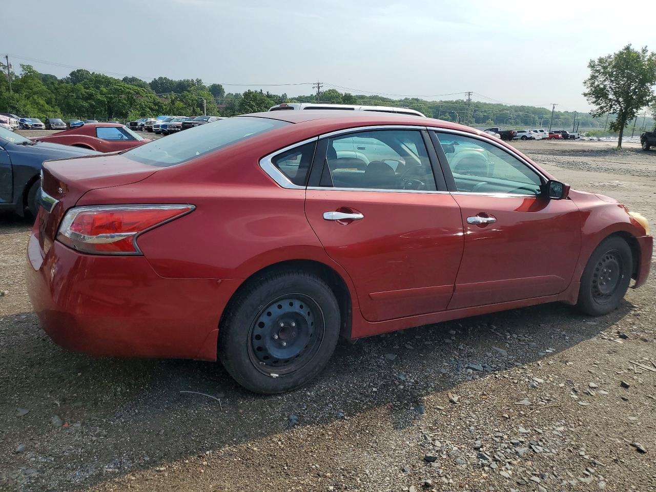 2015 Nissan Altima 2.5 S Red vin: 1N4AL3AP6FC197875