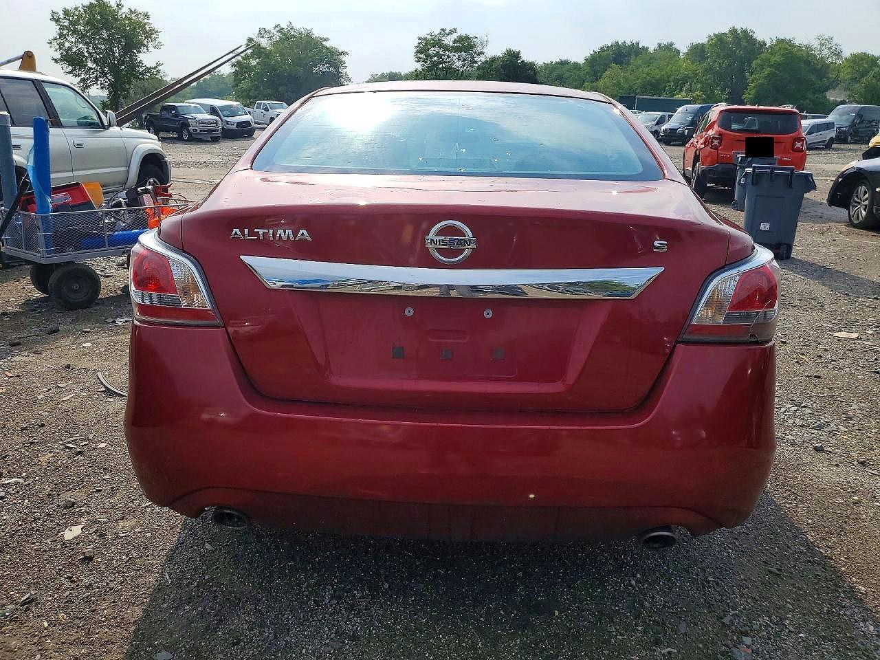 2015 Nissan Altima 2.5 S Red vin: 1N4AL3AP6FC197875