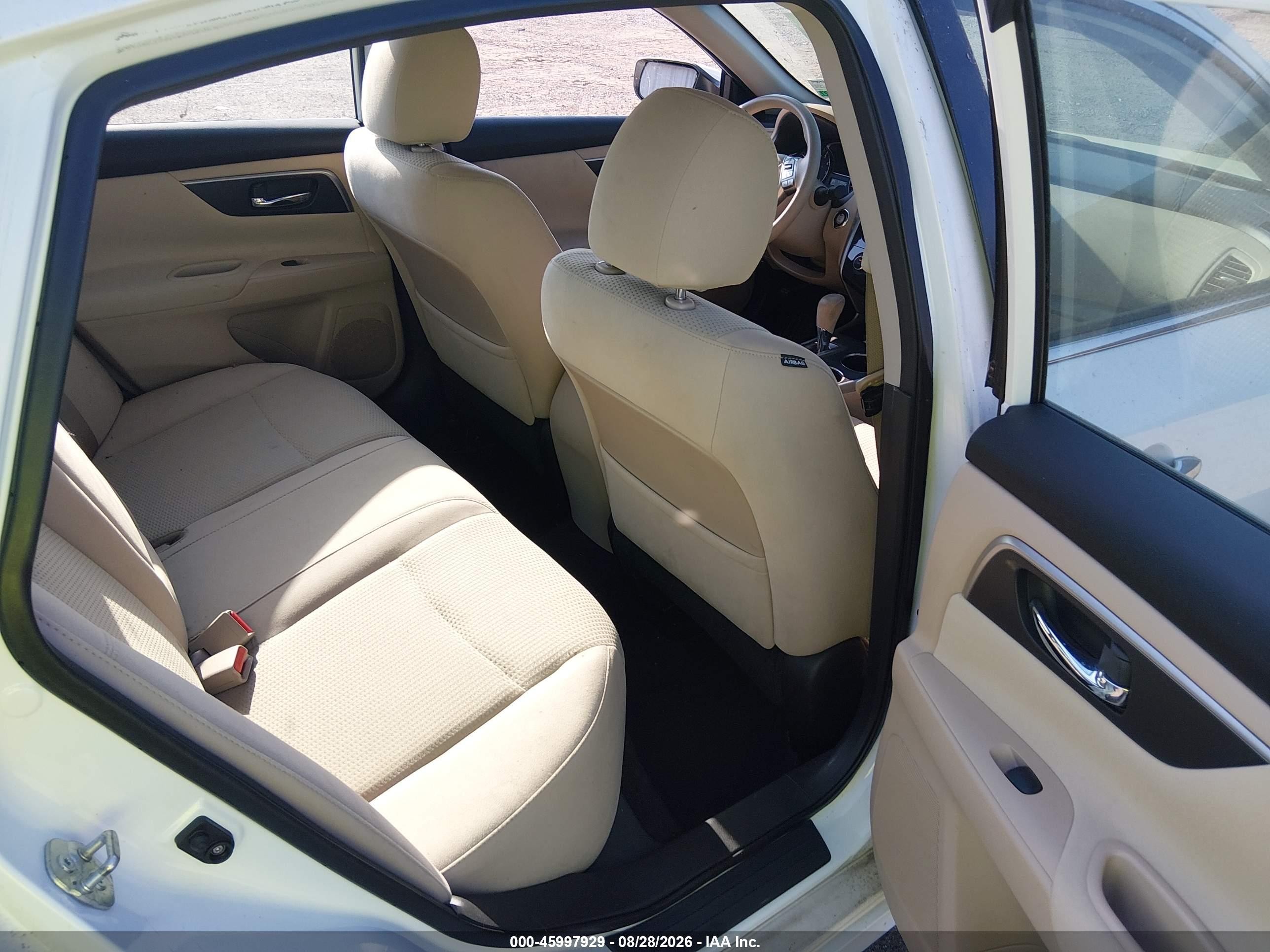 2015 Nissan Altima 2.5 S White vin: 1N4AL3AP6FC206879