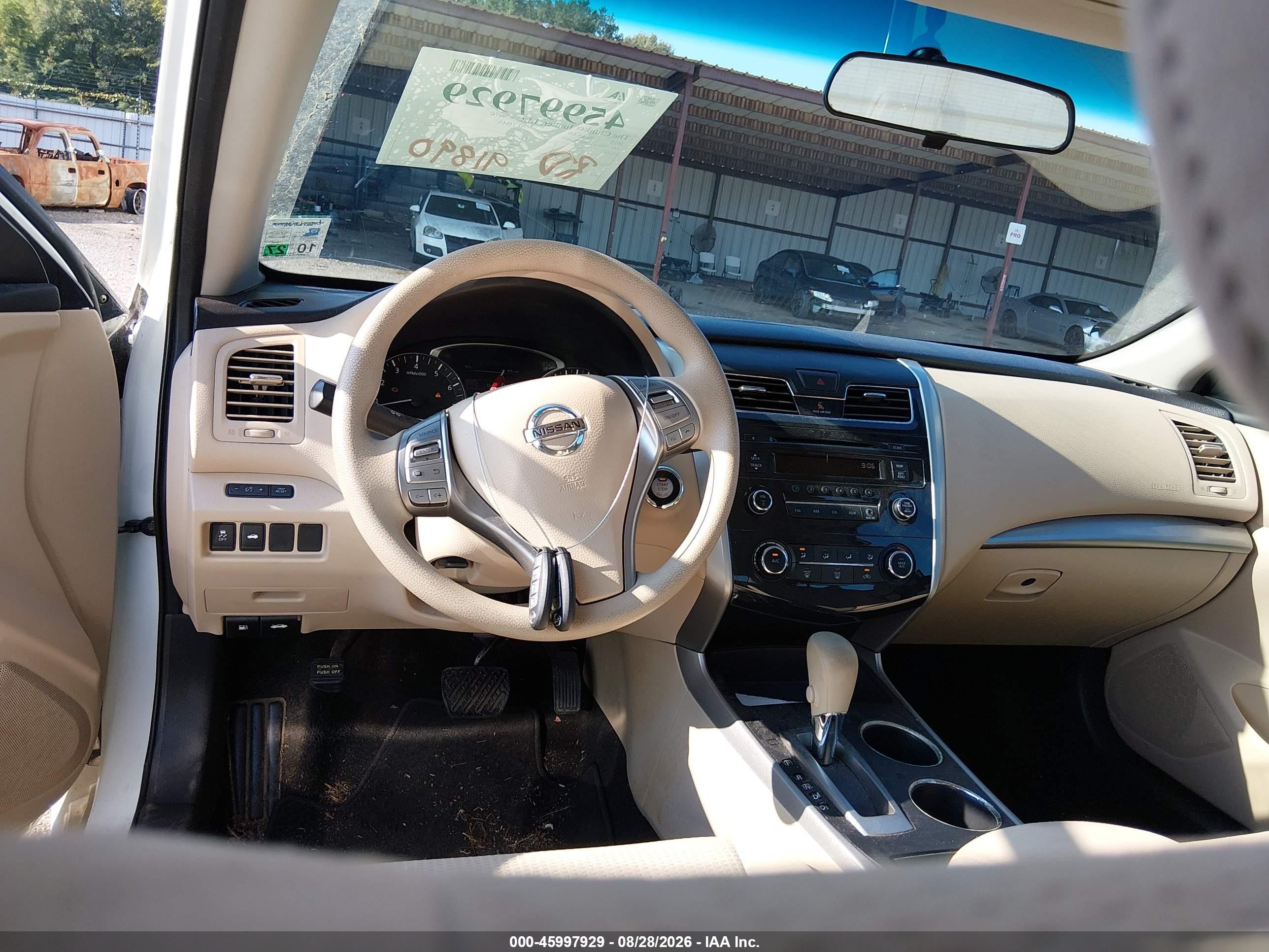 2015 Nissan Altima 2.5 S White vin: 1N4AL3AP6FC206879