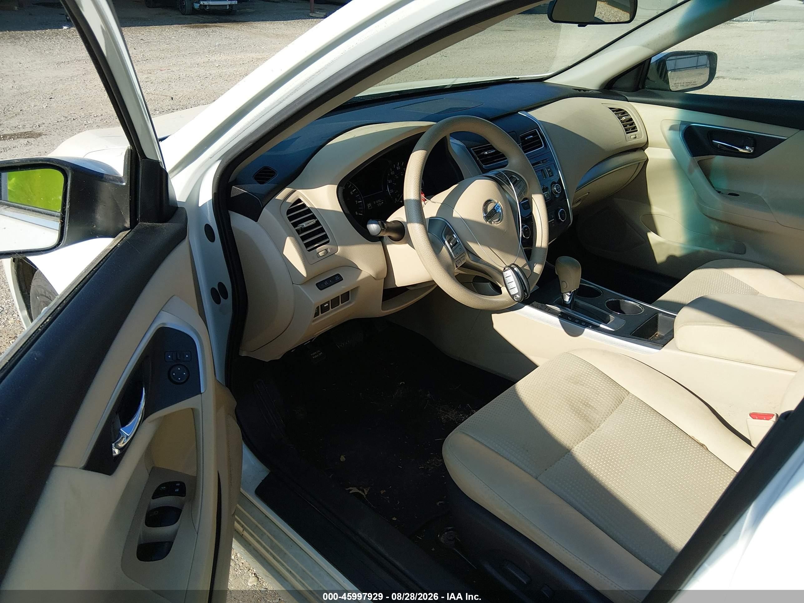 2015 Nissan Altima 2.5 S White vin: 1N4AL3AP6FC206879