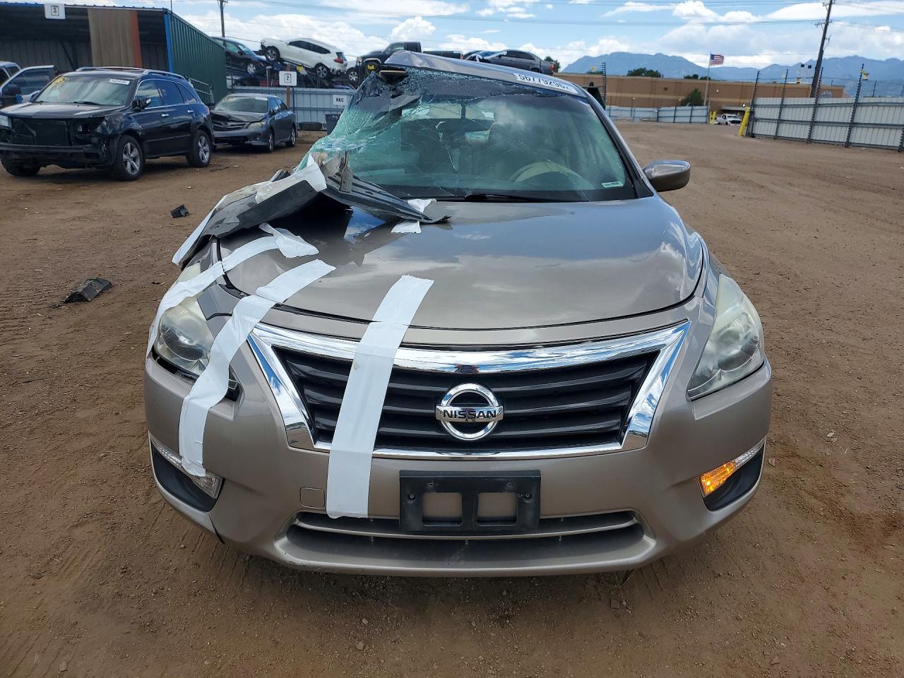2015 Nissan Altima 2.5 Tan vin: 1N4AL3AP6FC217056