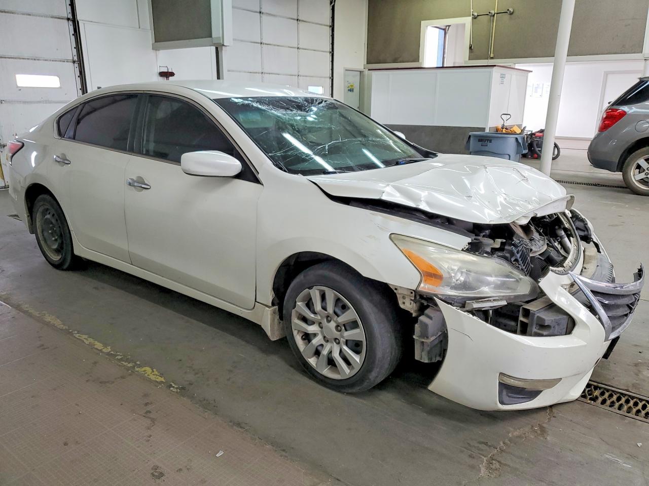 2015 Nissan Altima 2.5 S Белый vin: 1N4AL3AP6FC234357