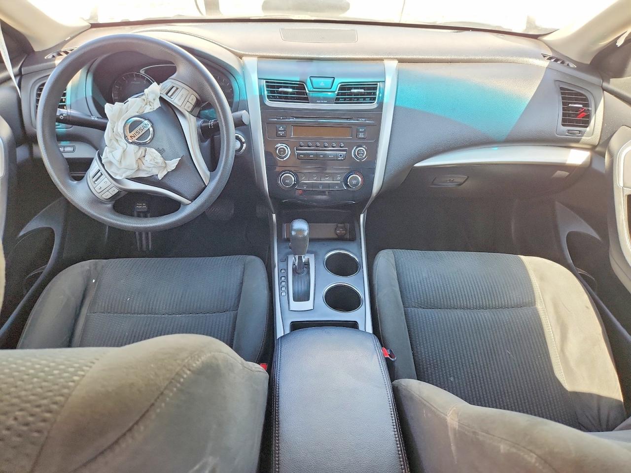 2015 Nissan Altima 2.5 S White vin: 1N4AL3AP6FC251675