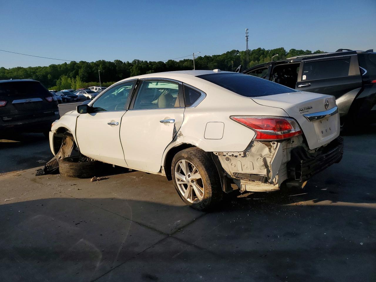 2015 Nissan Altima 2.5 Sv White vin: 1N4AL3AP6FC265270