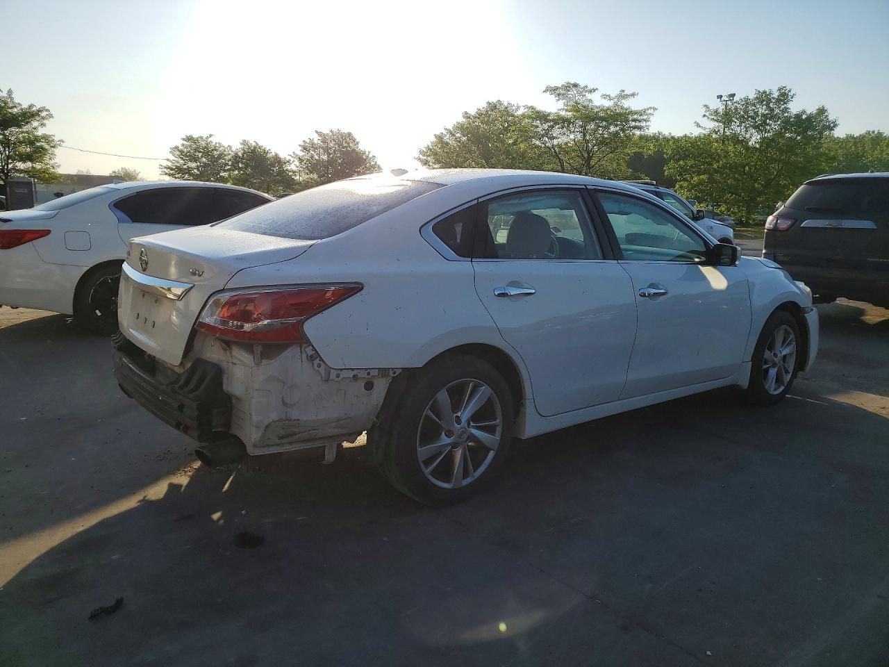 2015 Nissan Altima 2.5 Sv White vin: 1N4AL3AP6FC265270