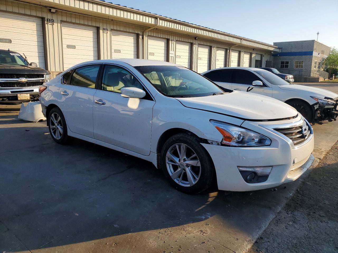 2015 Nissan Altima 2.5 Sv White vin: 1N4AL3AP6FC265270