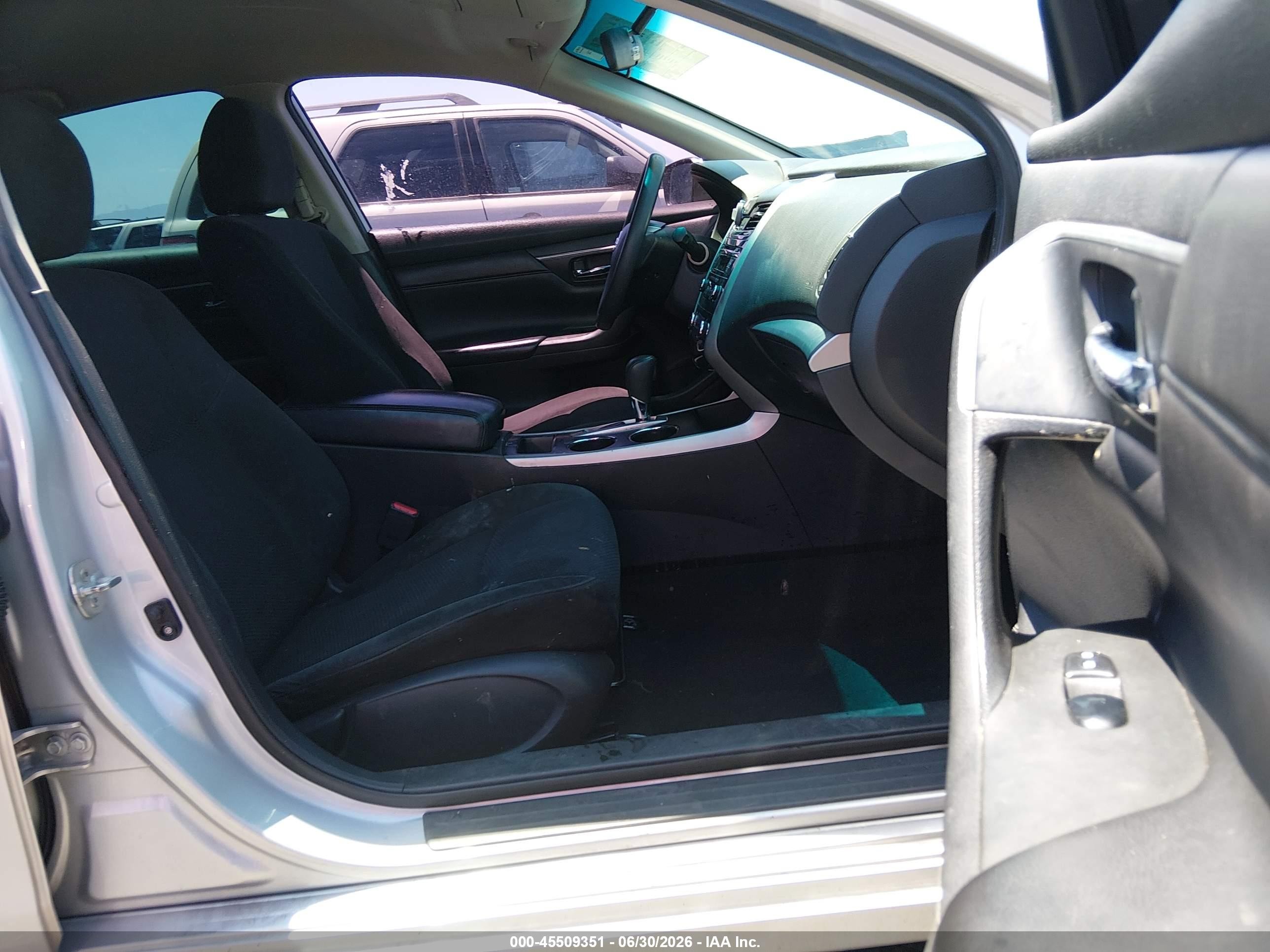 2015 Nissan Altima 2.5/2.5 S/2.5 Sl/2.5 Sv Silver vin: 1N4AL3AP6FC270016