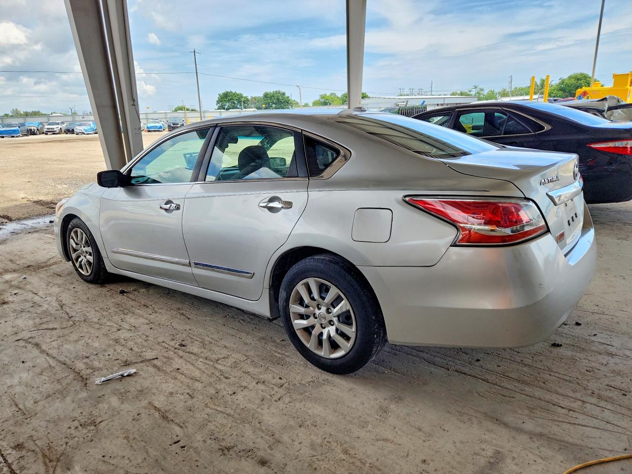 2015 Nissan Altima 2.5 S Silver vin: 1N4AL3AP6FC286328