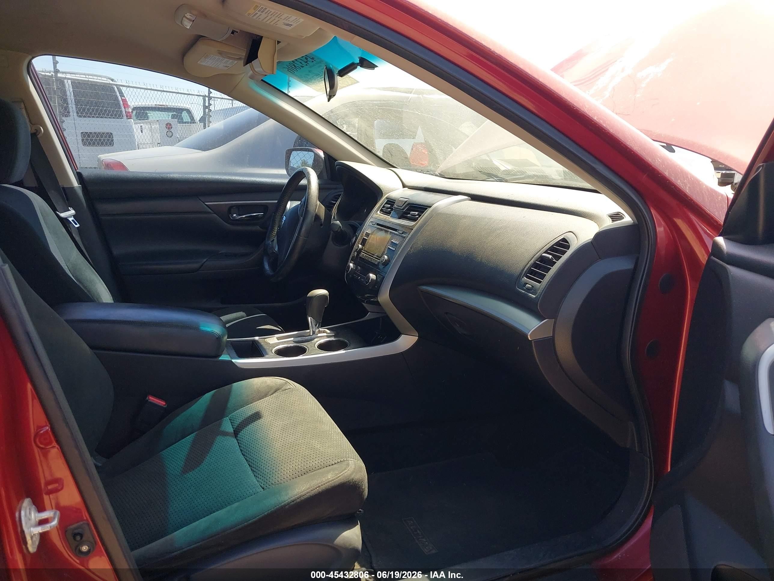 2015 Nissan Altima 2.5 Sv Red vin: 1N4AL3AP6FC296020