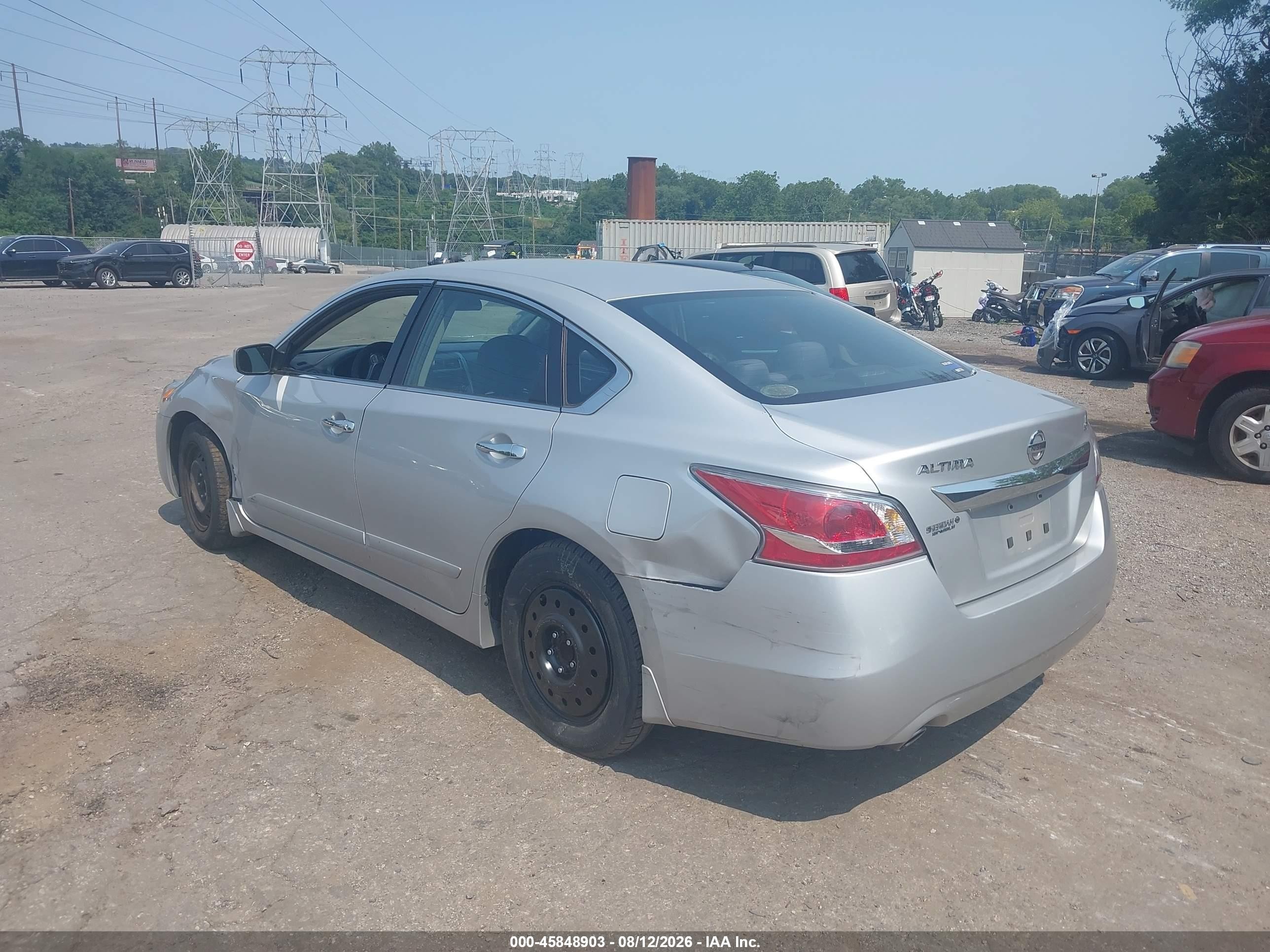 2015 Nissan Altima 2.5 S Silver vin: 1N4AL3AP6FC412882