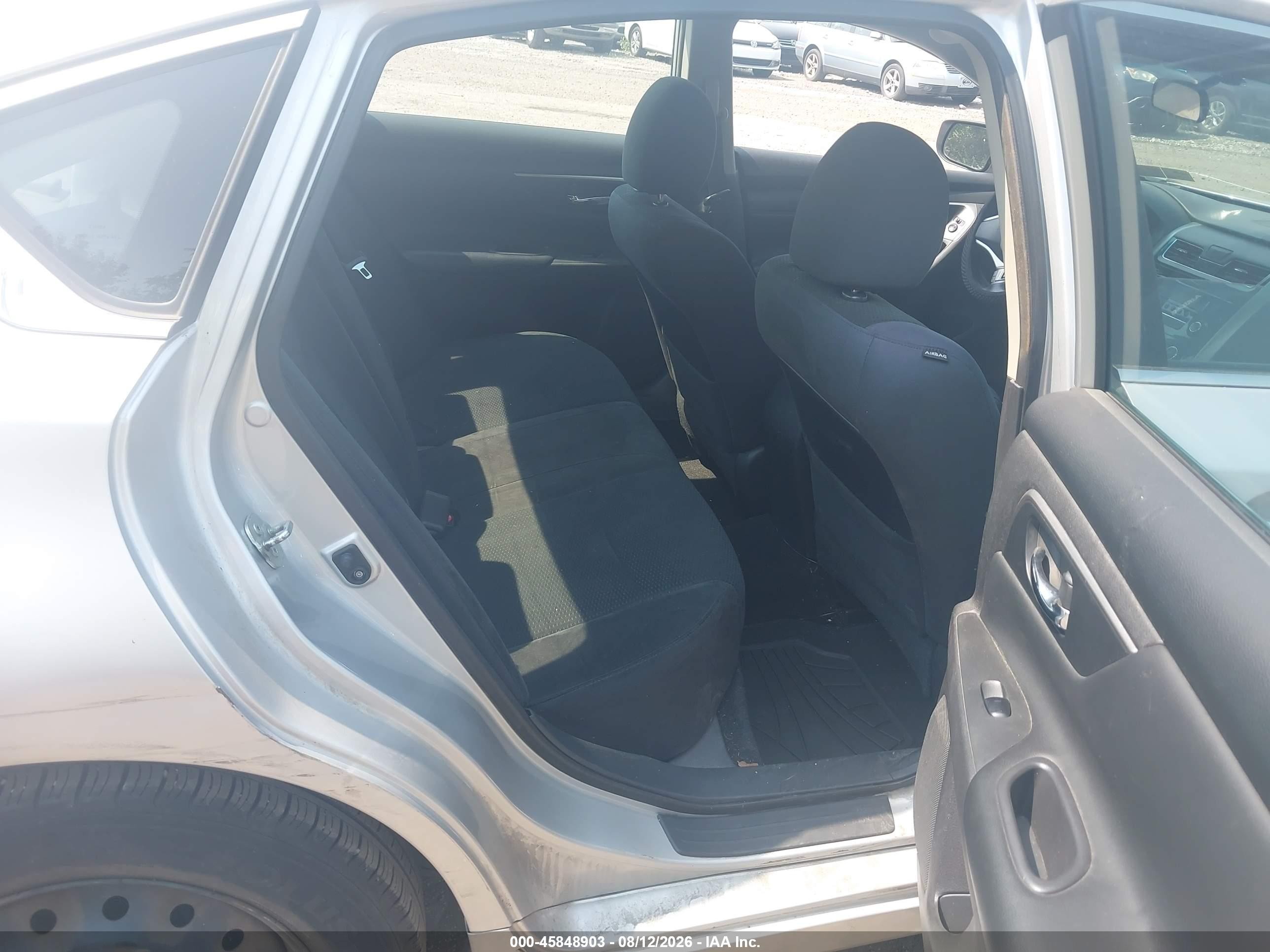 2015 Nissan Altima 2.5 S Silver vin: 1N4AL3AP6FC412882