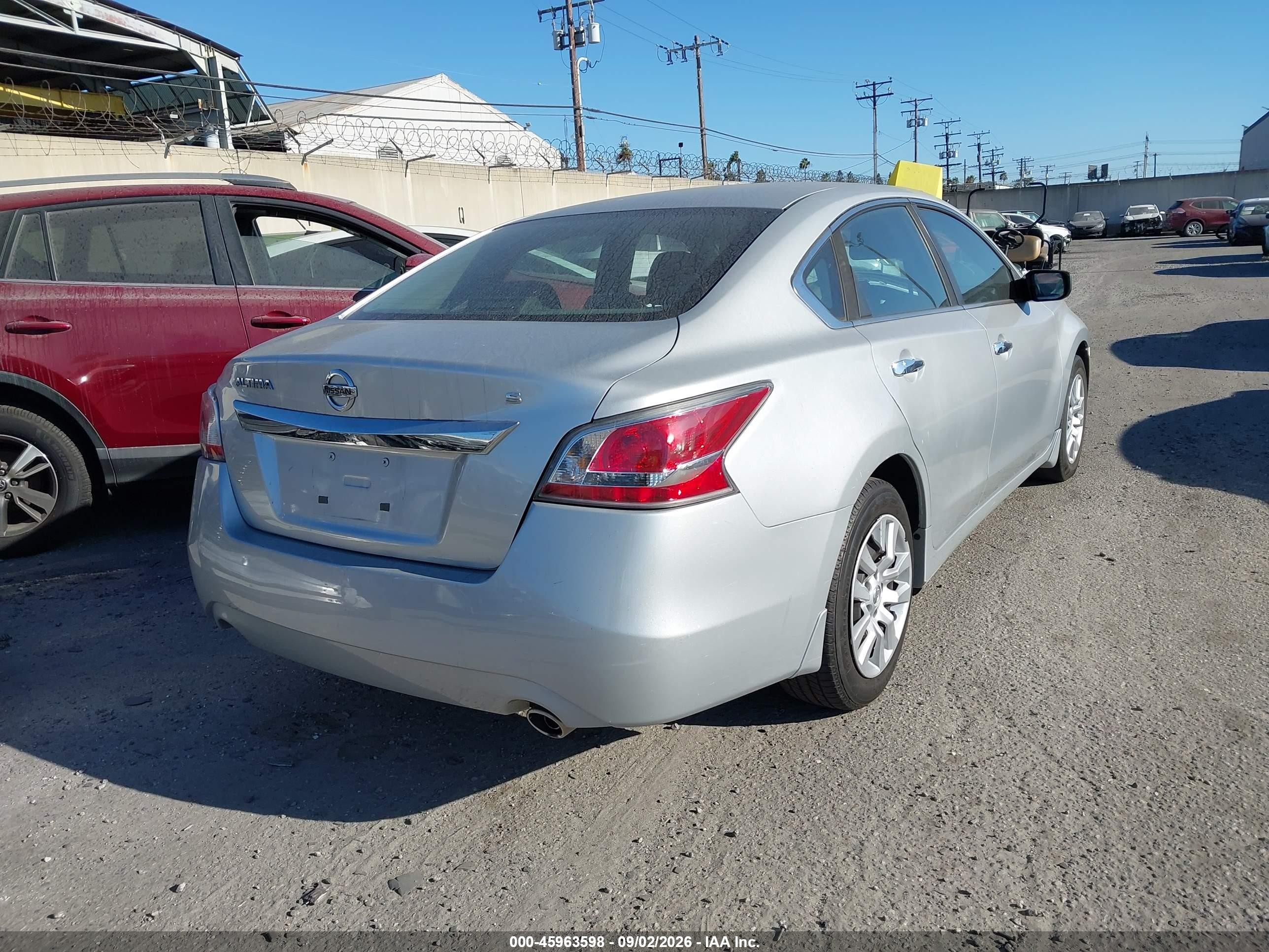 2015 Nissan Altima 2.5 S Silver vin: 1N4AL3AP6FC417810