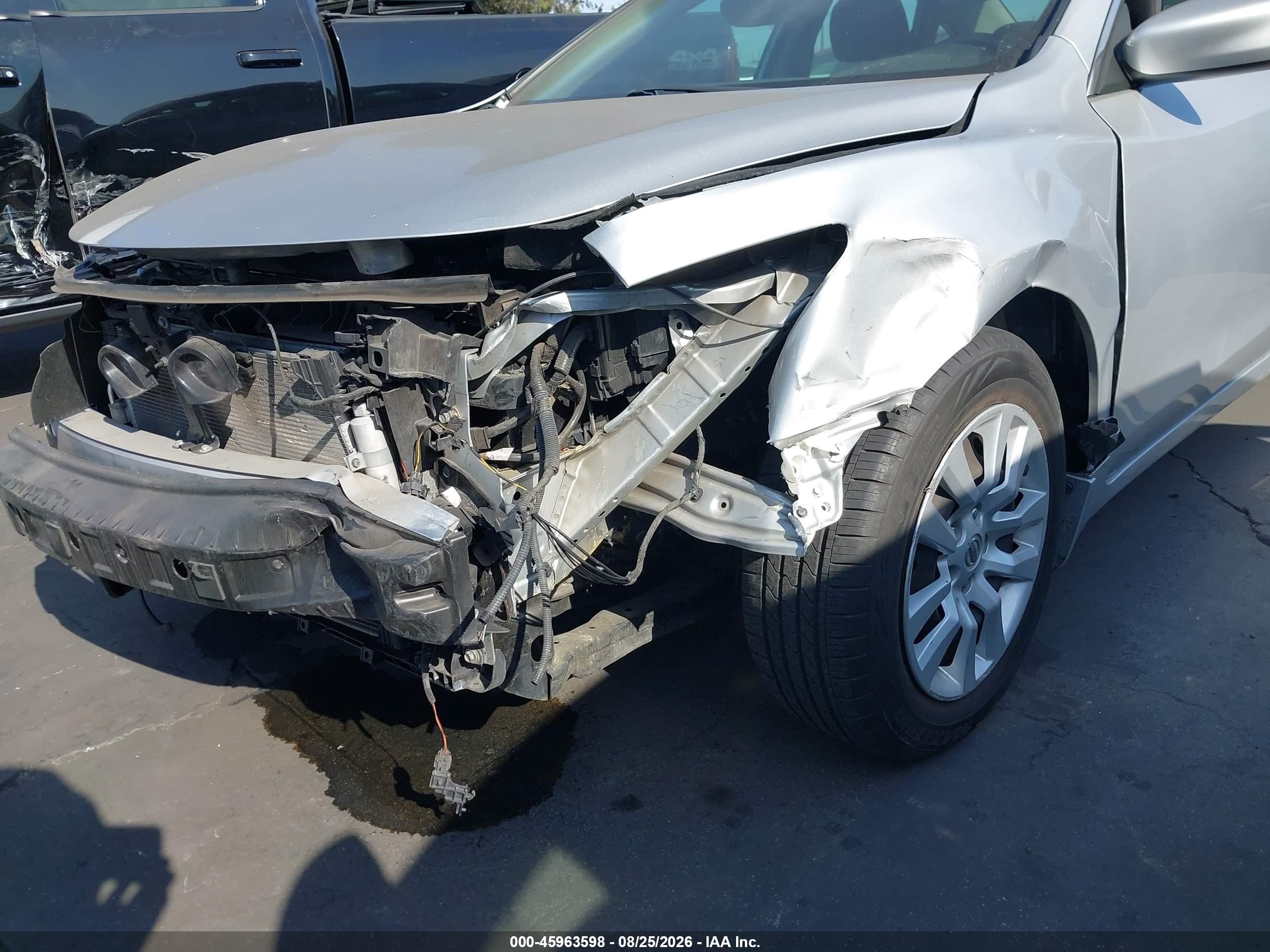 2015 Nissan Altima 2.5 S Silver vin: 1N4AL3AP6FC417810