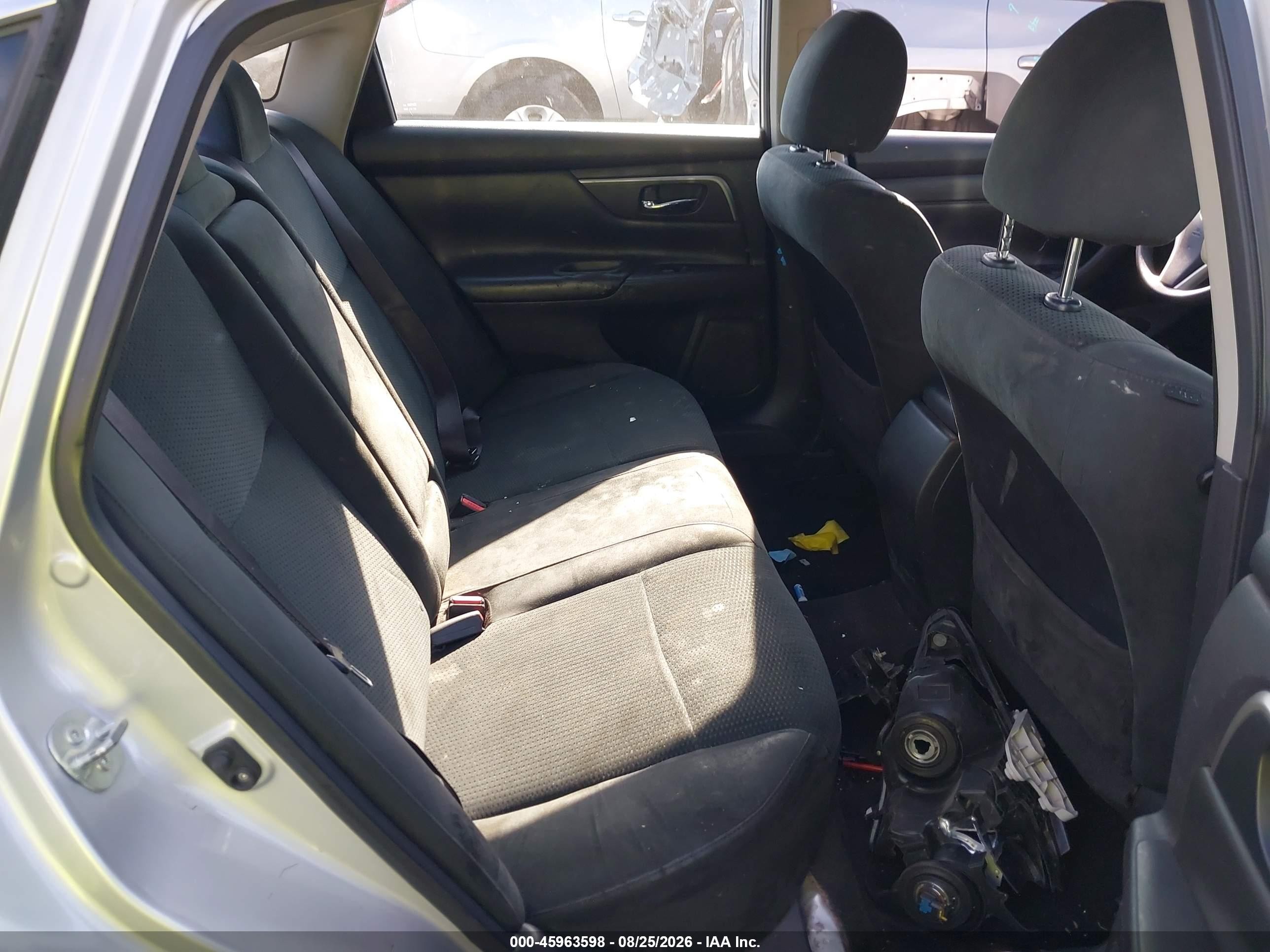2015 Nissan Altima 2.5 S Silver vin: 1N4AL3AP6FC417810