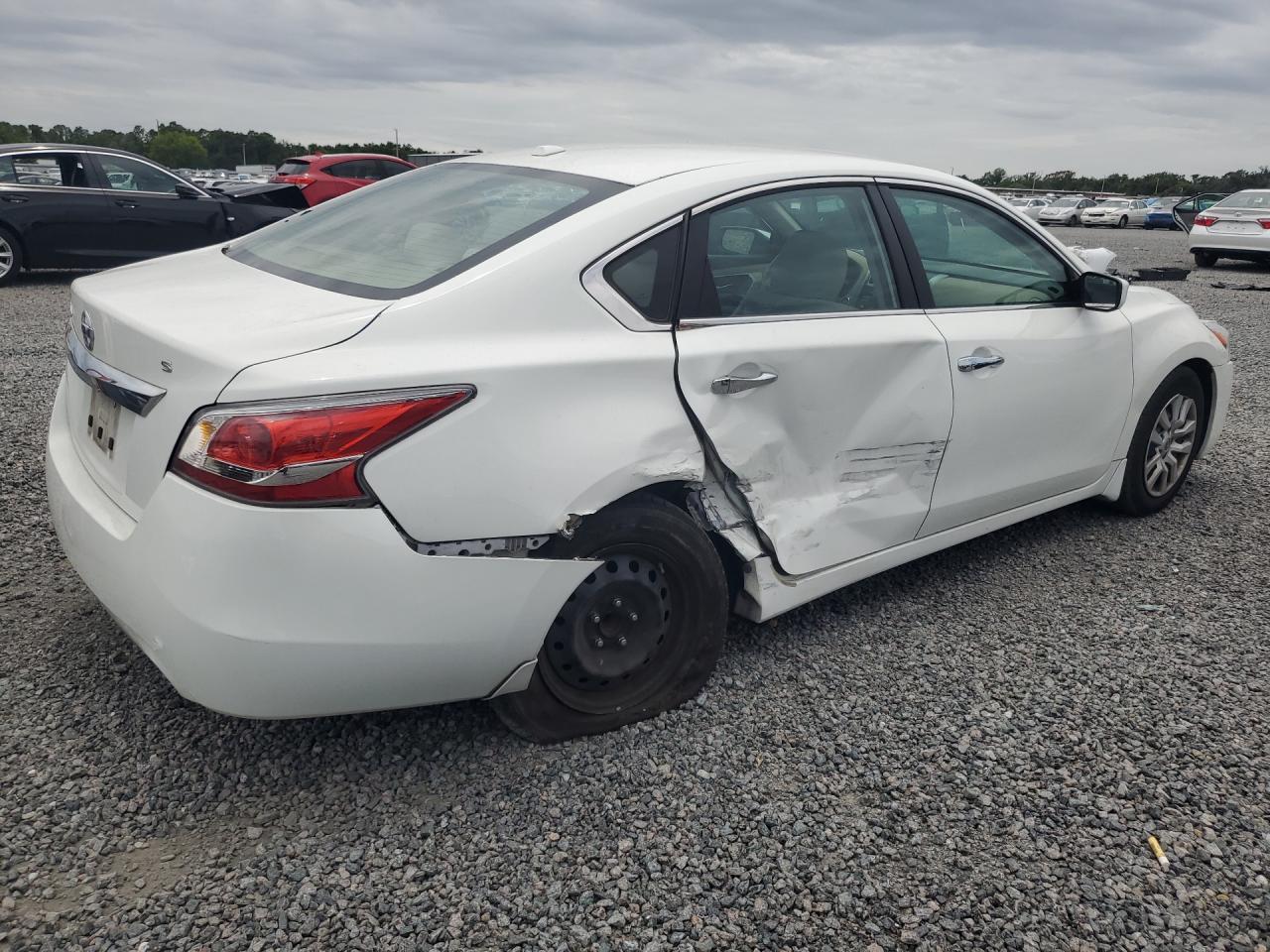 2015 Nissan Altima 2.5 S White vin: 1N4AL3AP6FC428158