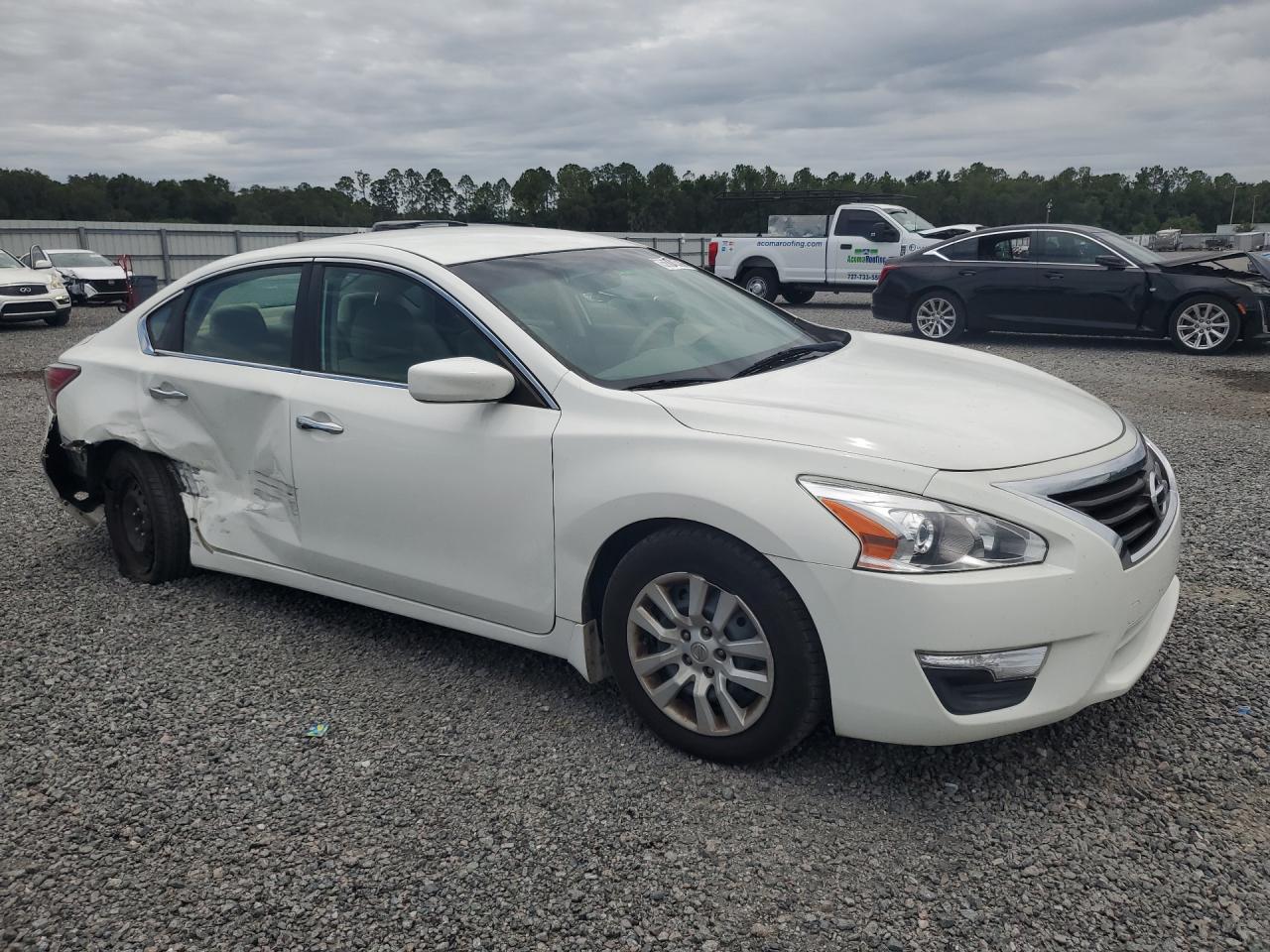 2015 Nissan Altima 2.5 S White vin: 1N4AL3AP6FC428158
