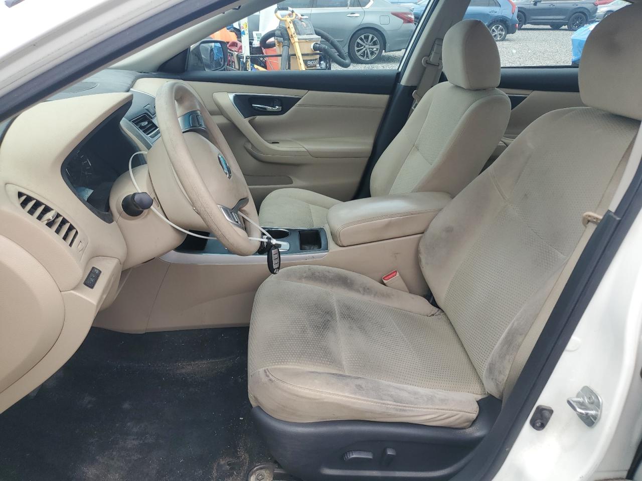 2015 Nissan Altima 2.5 S White vin: 1N4AL3AP6FC428158