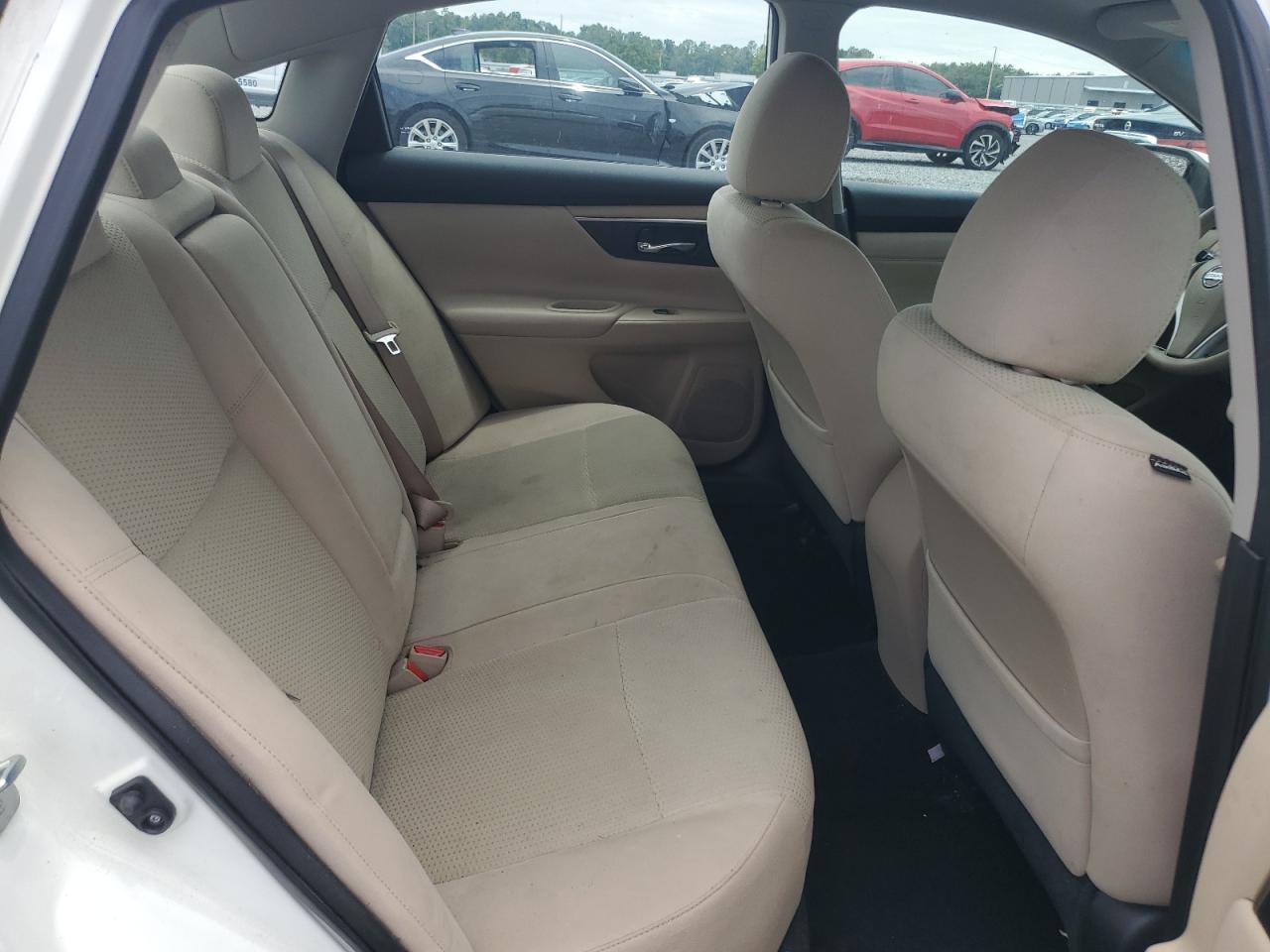 2015 Nissan Altima 2.5 S White vin: 1N4AL3AP6FC428158