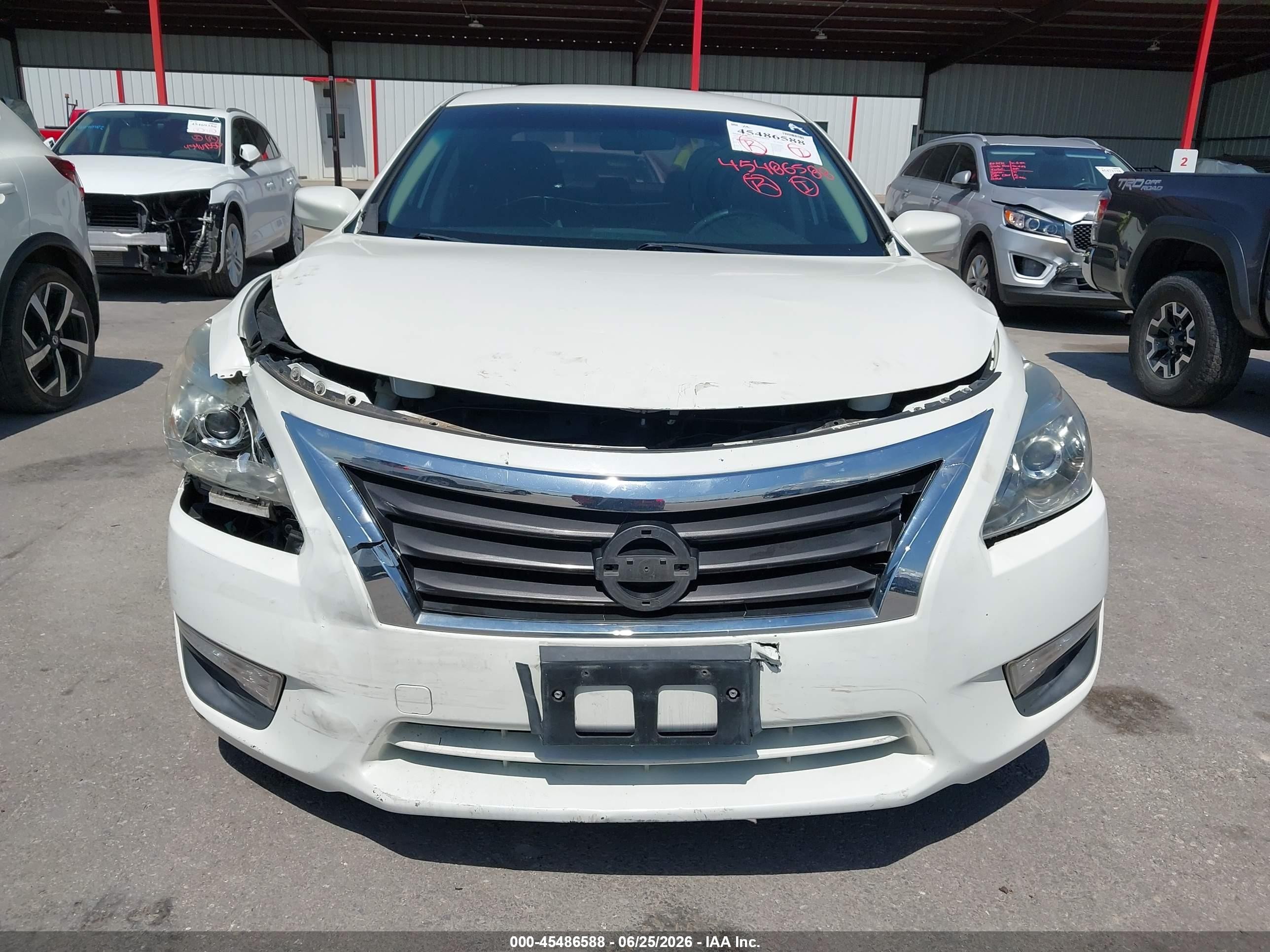 2015 Nissan Altima 2.5 S White vin: 1N4AL3AP6FC431559